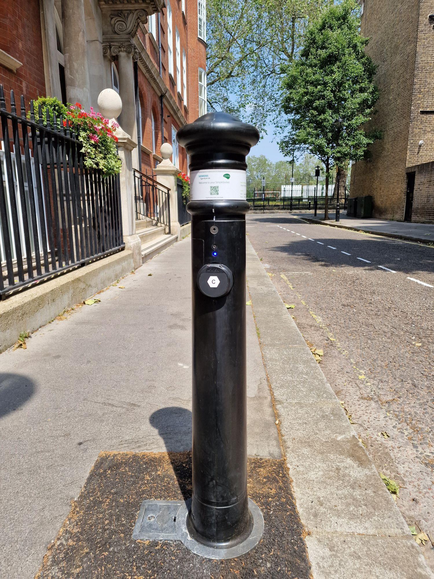 2 Udall St Parking 2 Udall St, London SW1P 2PR, UK EV Station