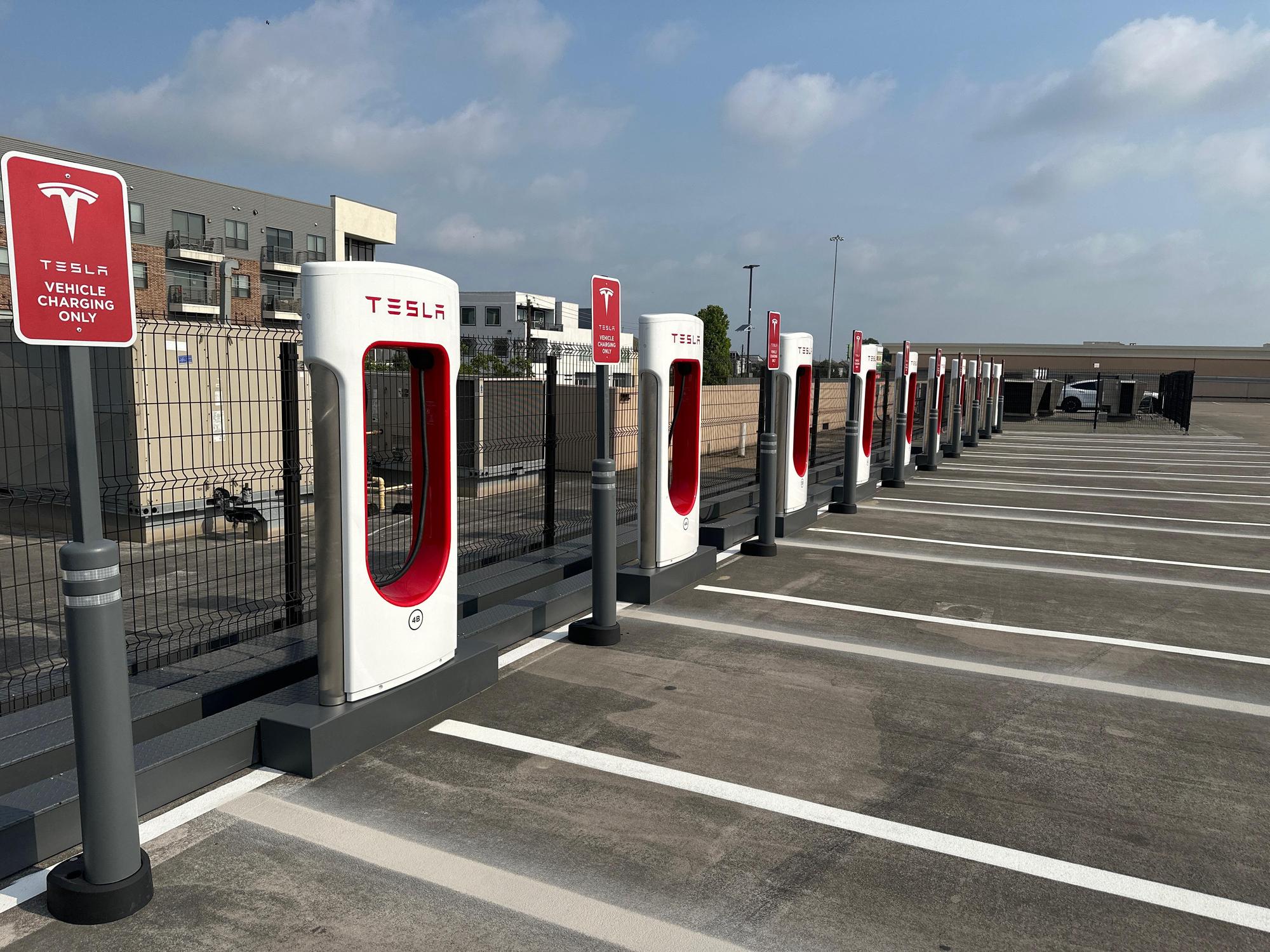 Sprouts Farmers Market Houston, TX EV Station