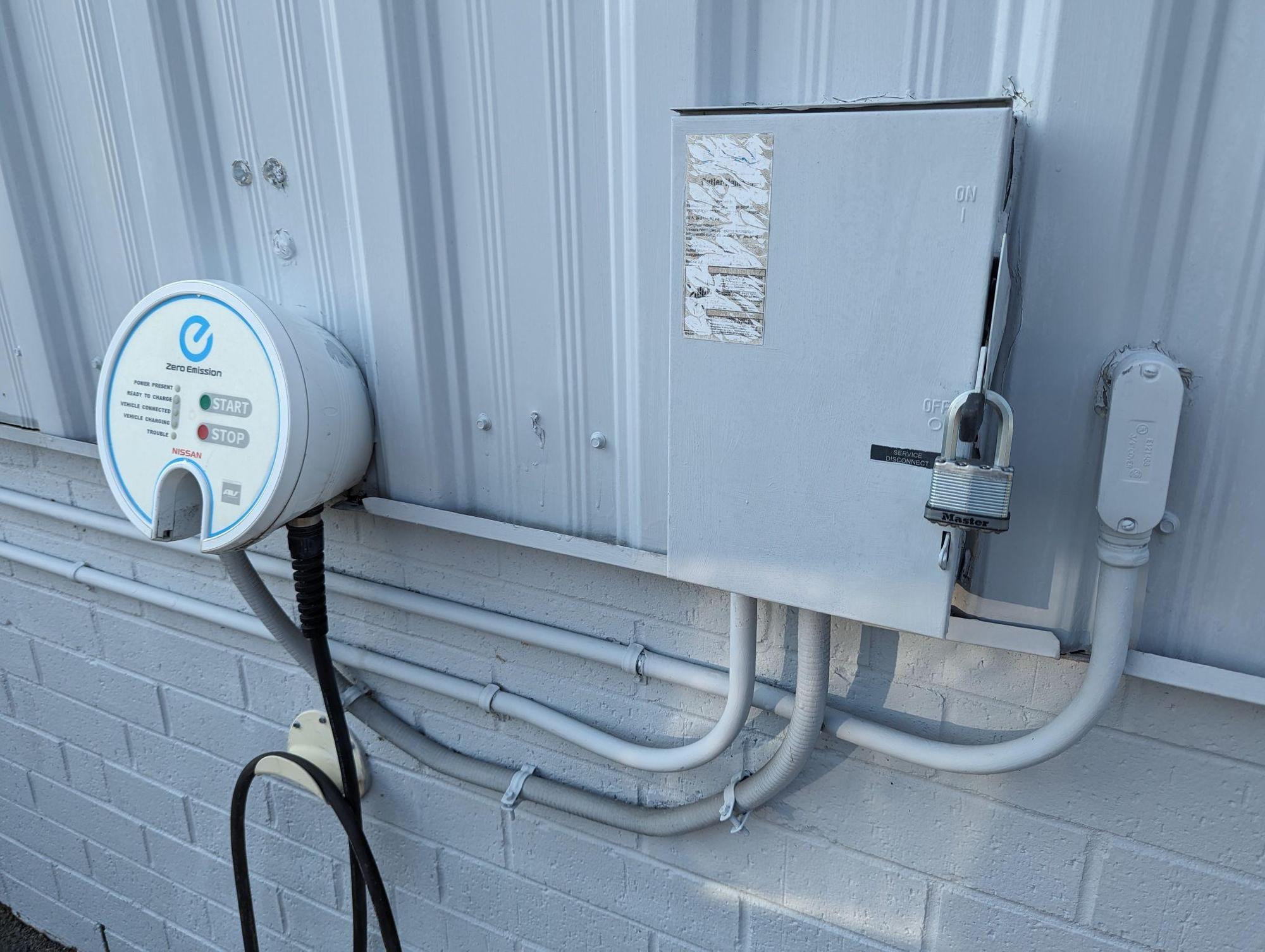 Nissan of Clinton Clinton, NC EV Station