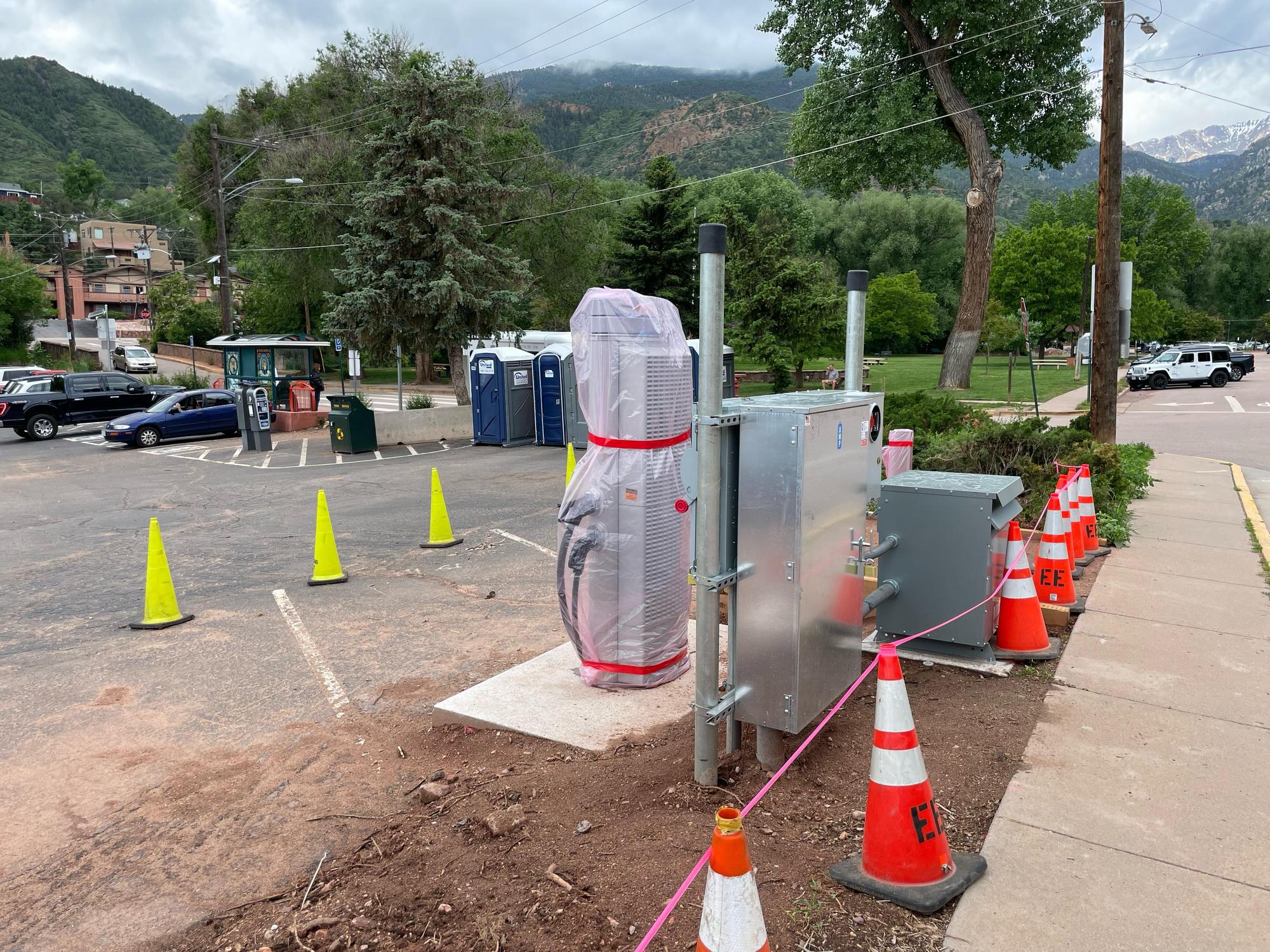 Hiawatha Gardens Soon) Manitou Springs, CO EV Station