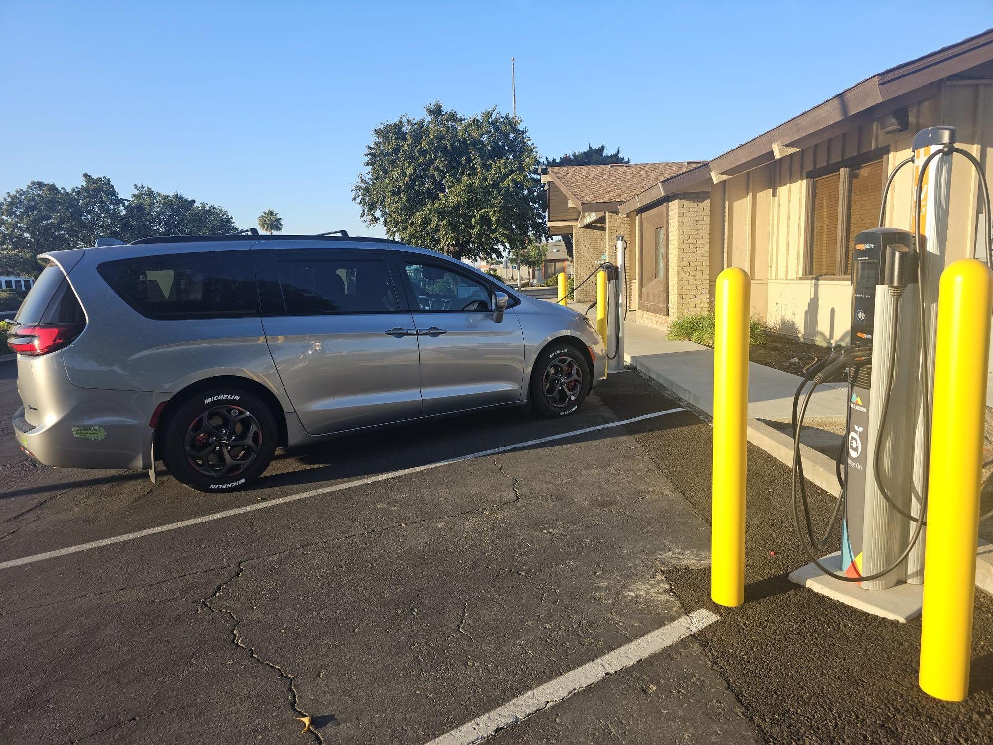 Bank of the Sierra Visalia, CA EV Station