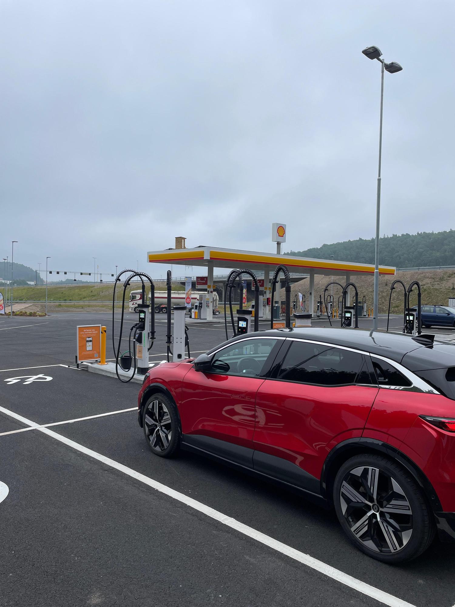 Shell Lonelier | Shell Lonelier | EV Station