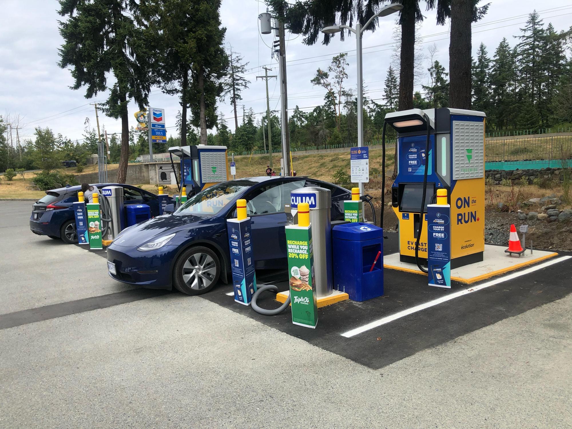 On the Run Convenience Store Nanoose Bay, BC EV Station