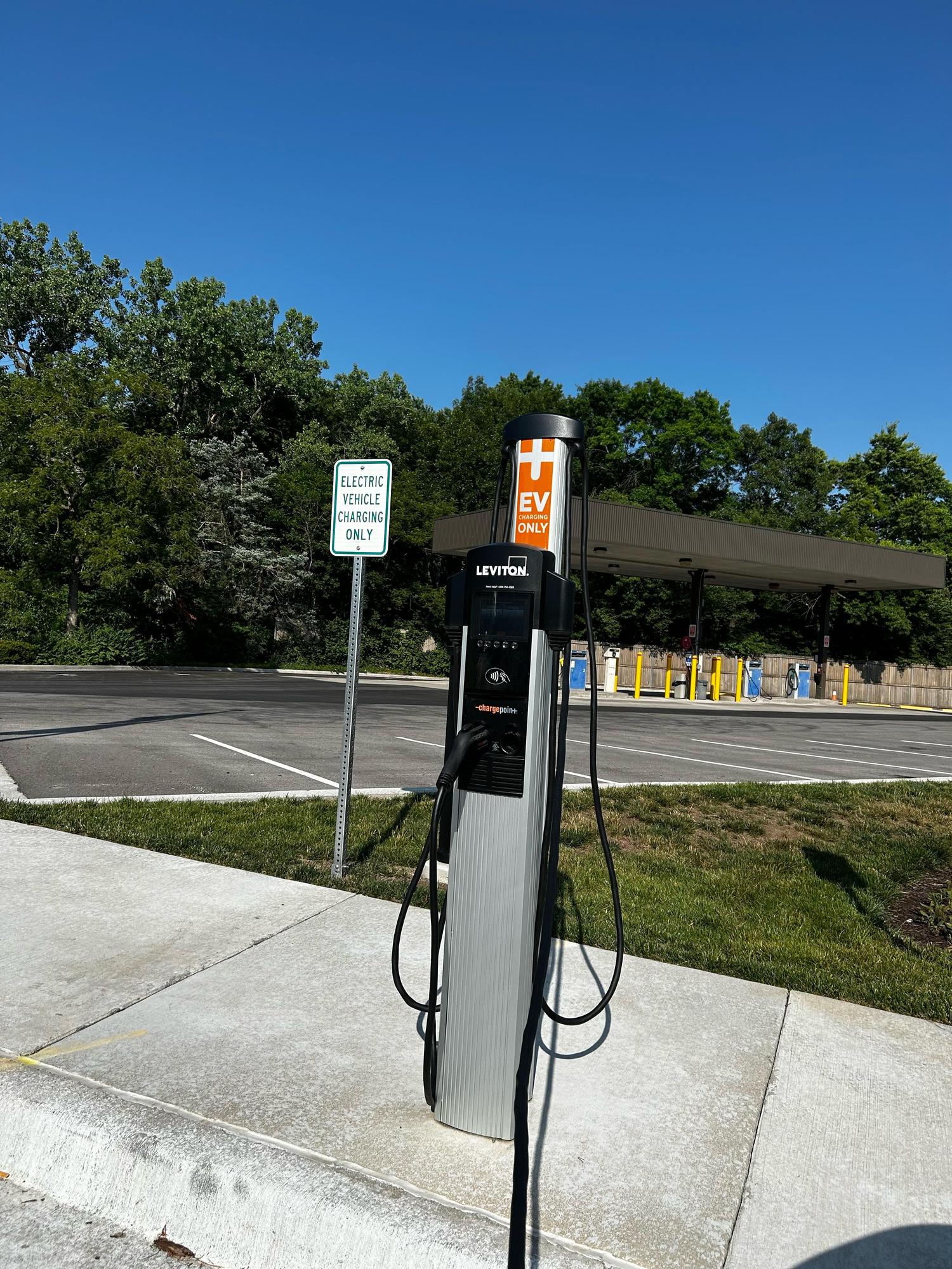 Prairie Village Public Works Prairie Village, KS EV Station