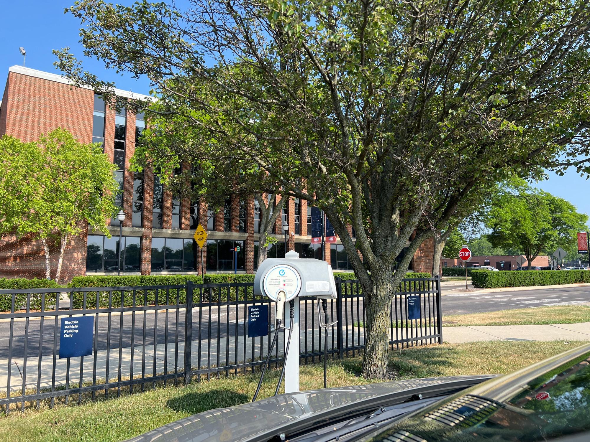 Evanston Township High School Evanston, IL EV Station