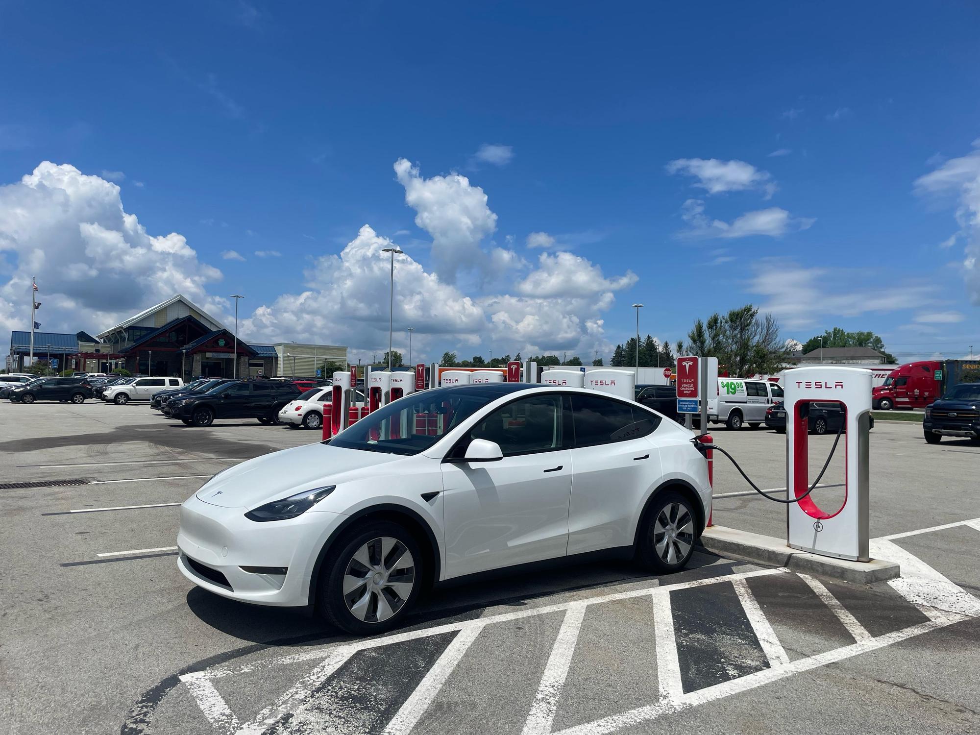 South Somerset Travel Plaza - a8wmsns
