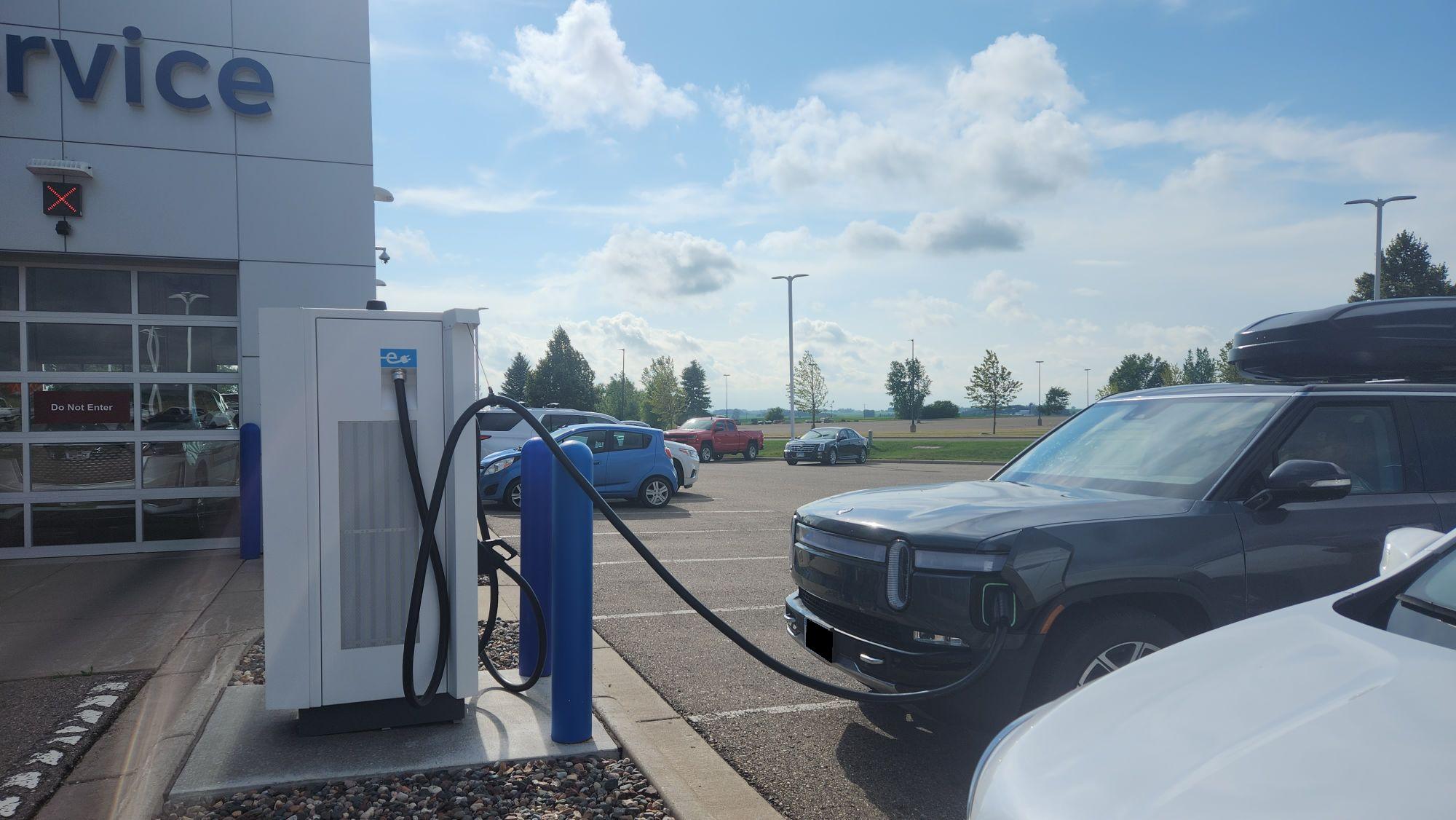 House Chevrolet Buick Cadillac Owatonna Owatonna, MN EV Station