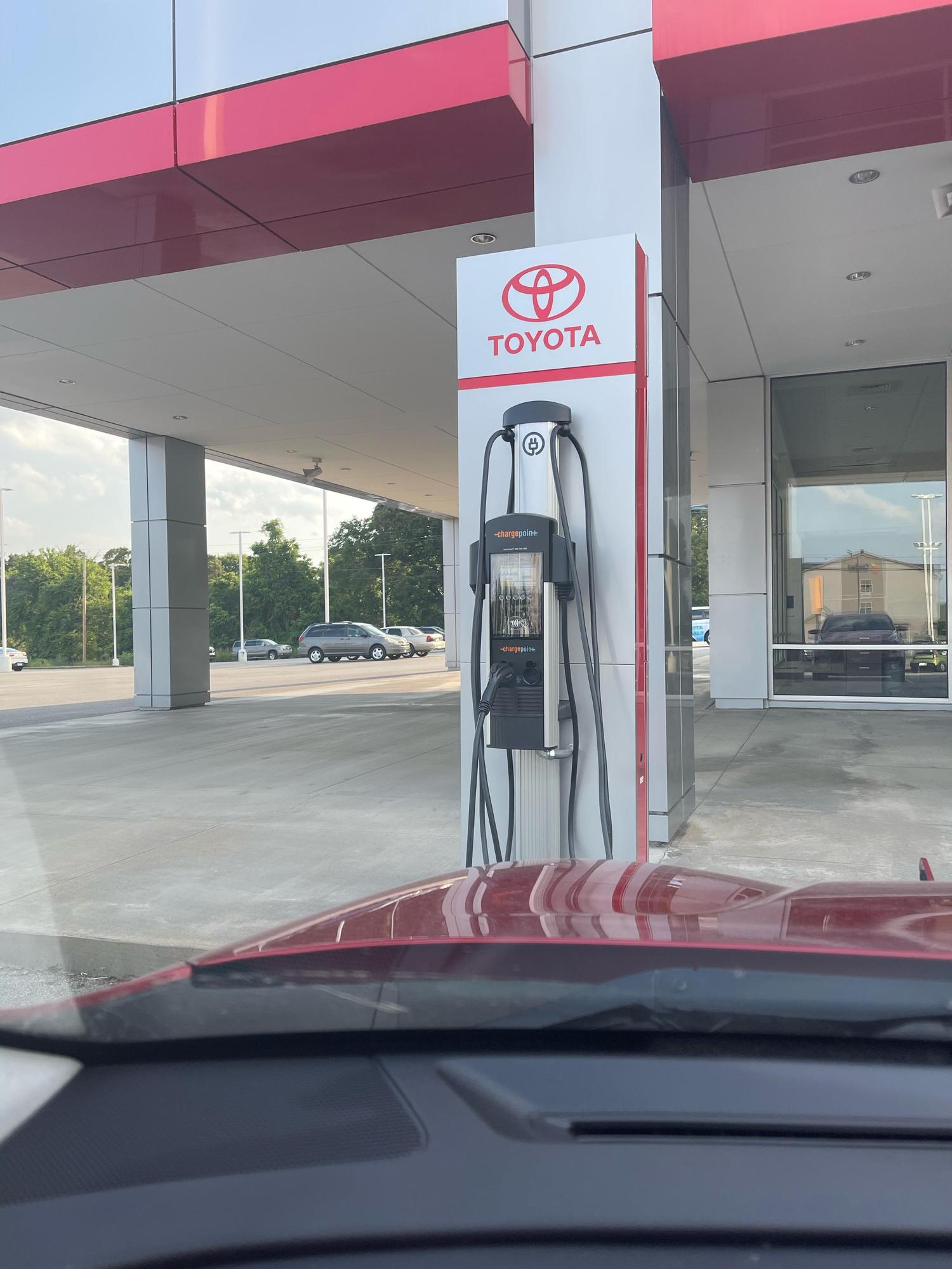 Greenway Toyota of the Shoals Tuscumbia, AL EV Station