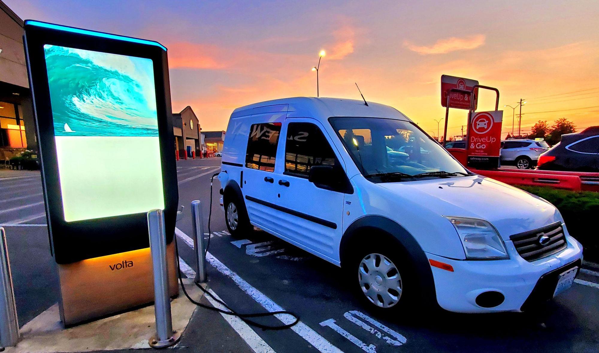 Safeway Enumclaw, WA EV Station