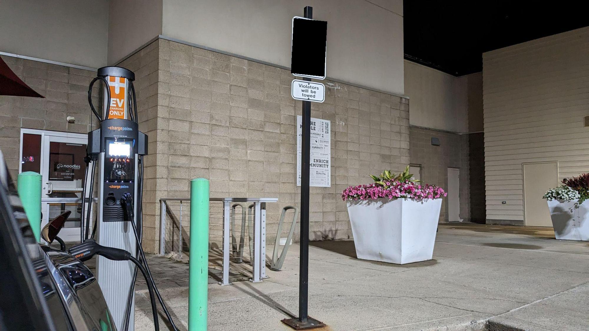 Corner Shopping Center West Hartford, CT EV Station