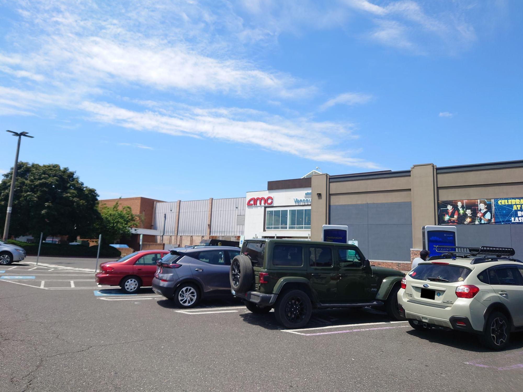 Vancouver Mall Safari Mini Golf Vancouver, WA EV Station