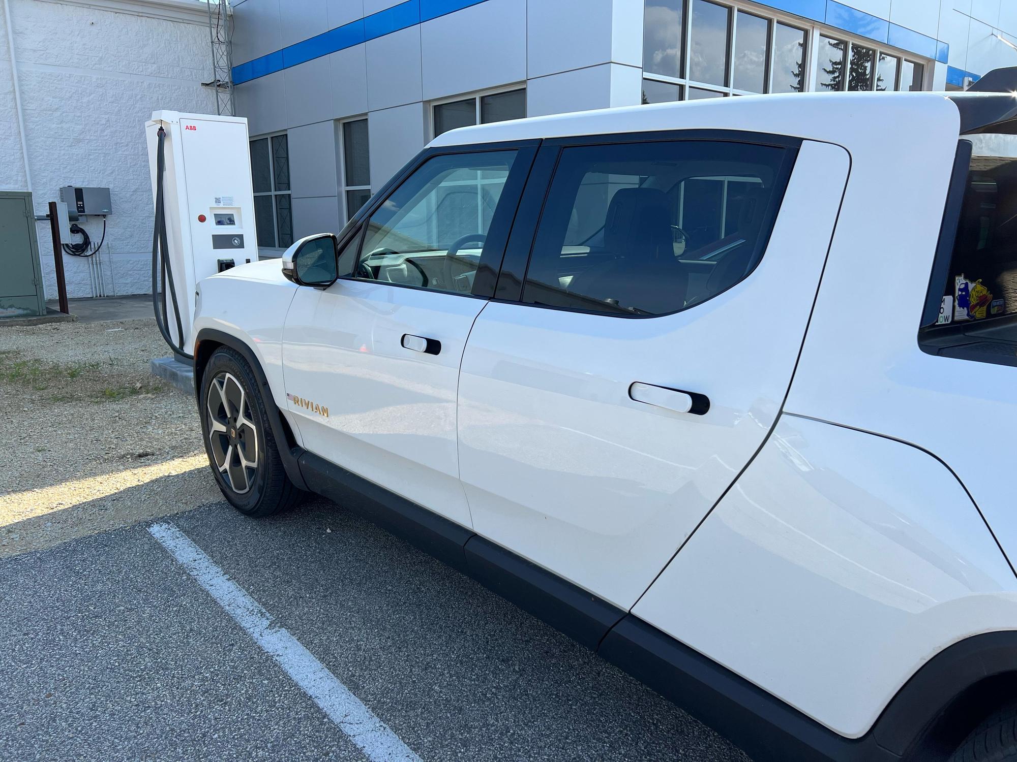 House Chevrolet Stewartville, MN EV Station