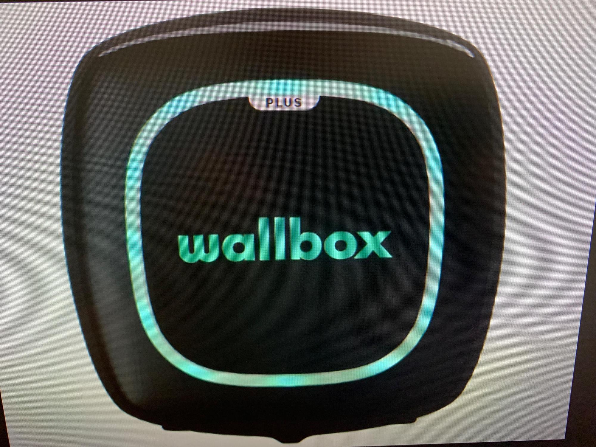 Elmira Home Hardware Elmira, ON EV Station