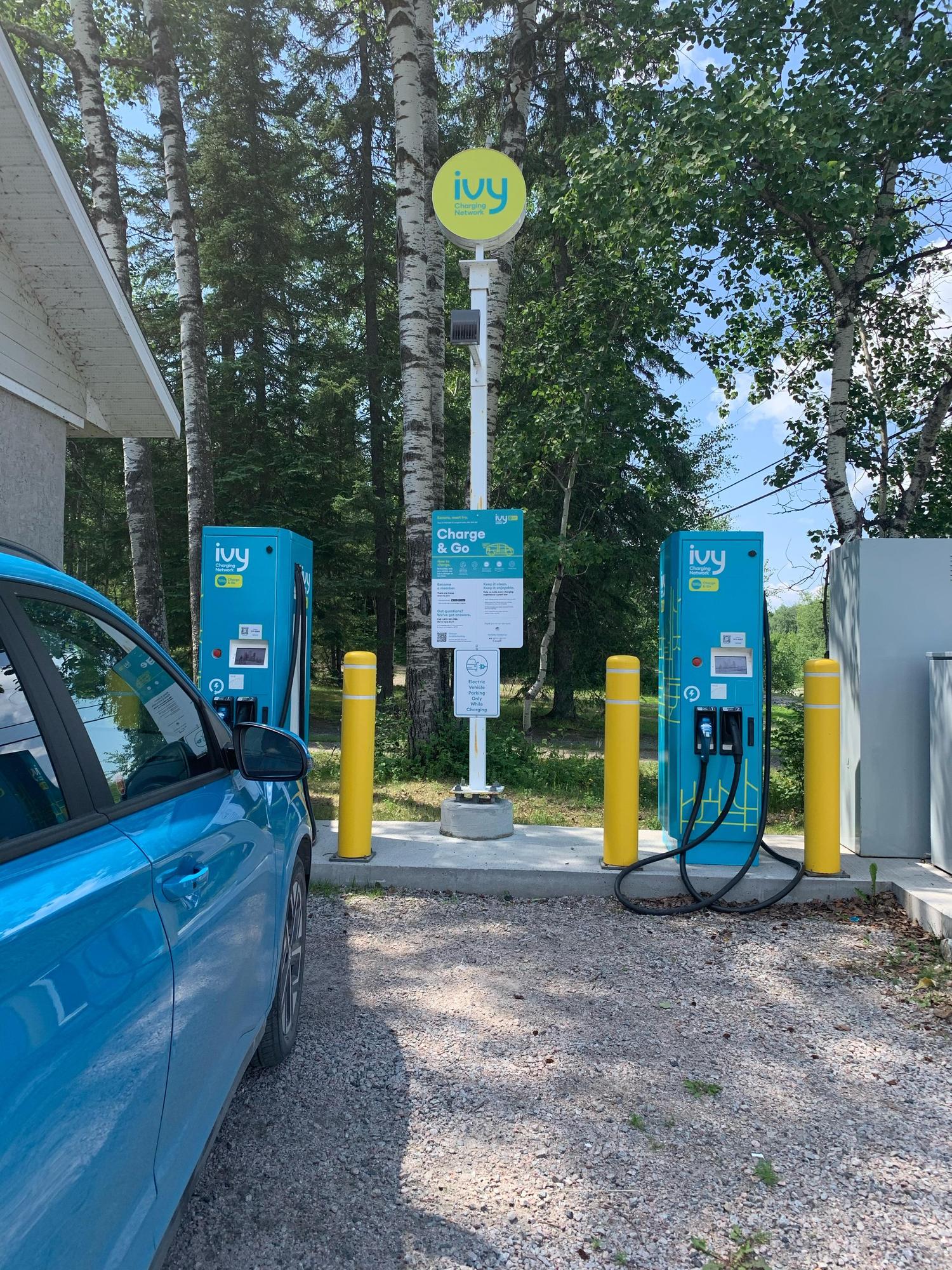 Redden's Store Longbow Lake, ON EV Station