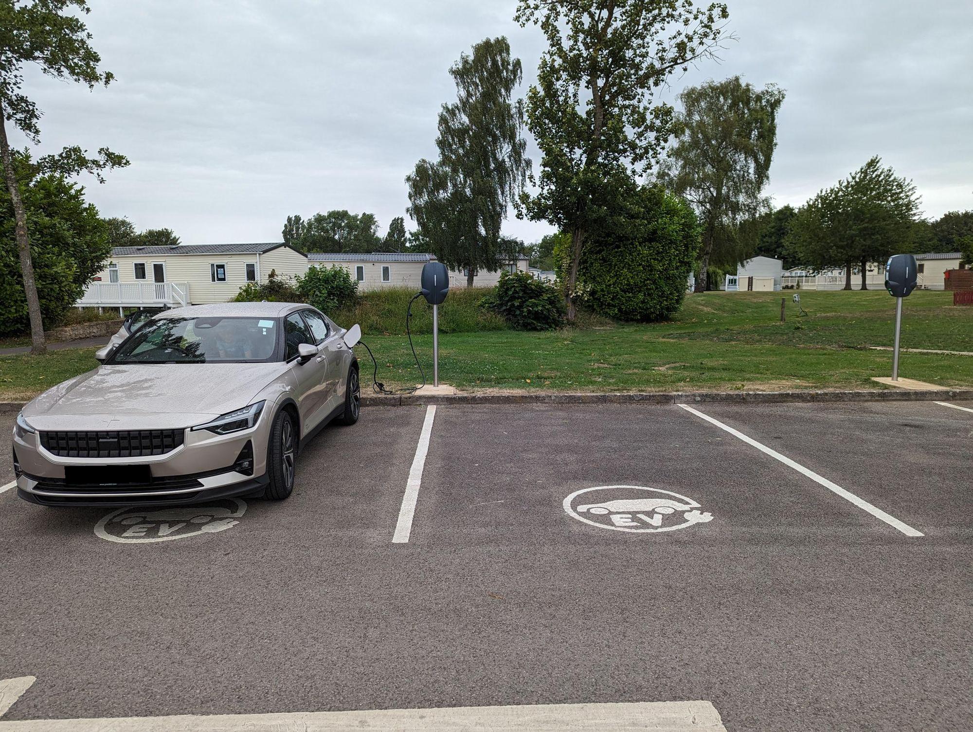 Hoburne Cotswold Broadway Lane Hoburne, Cirencester GL7 5UQ, UK EV