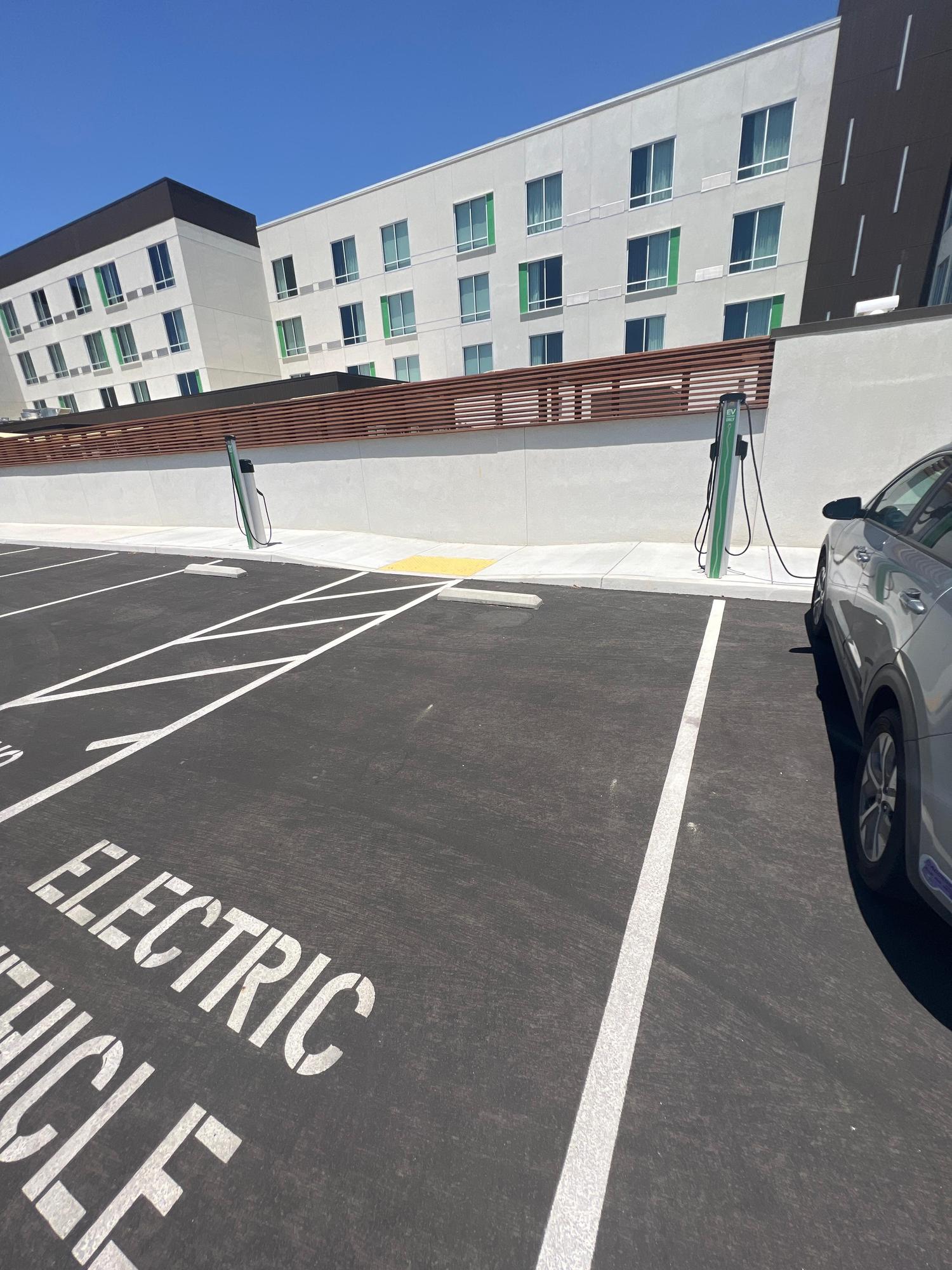 CYC CLOVIS STATION 2 Clovis, CA EV Station