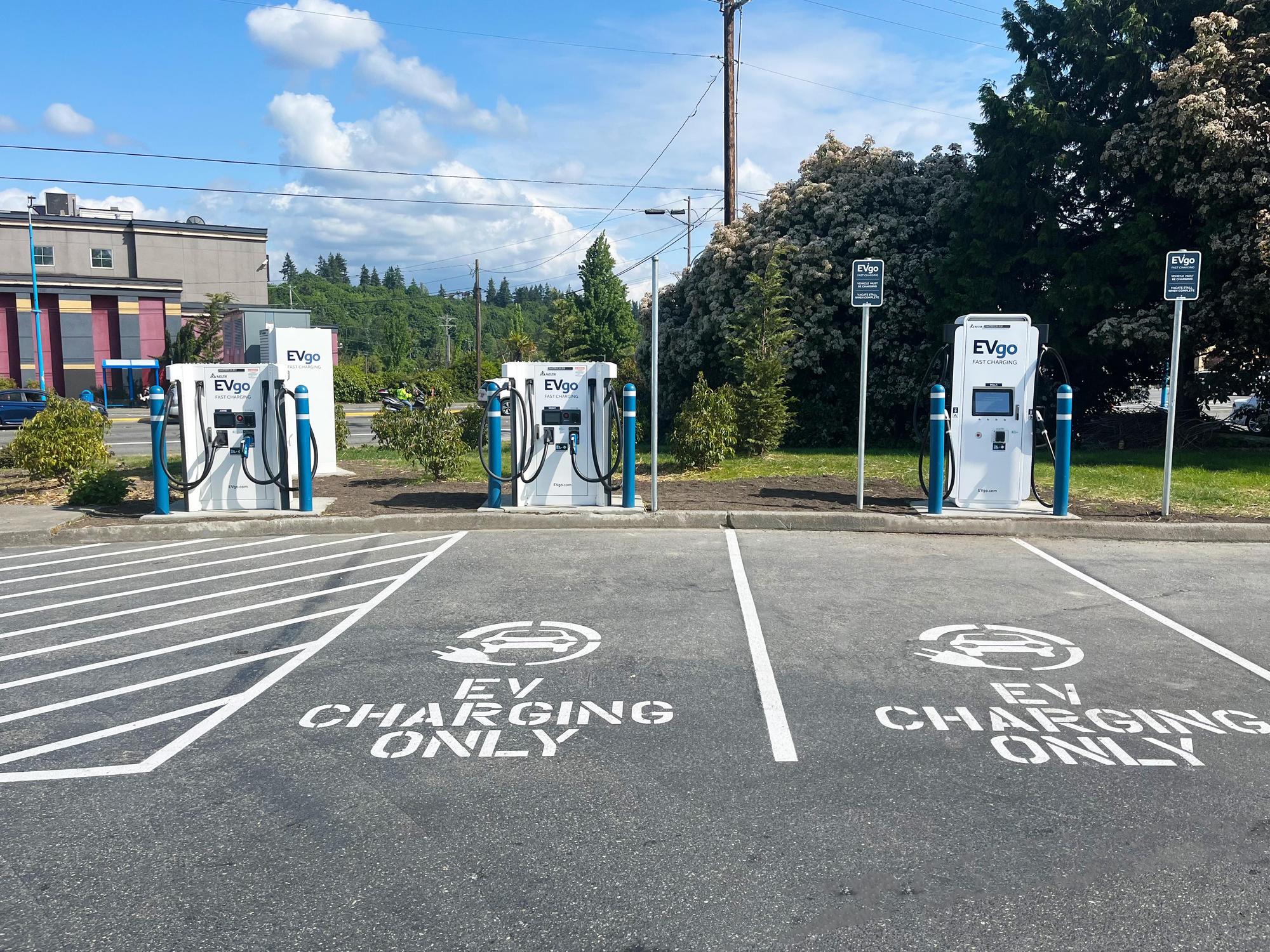 WinCo Foods Edmonds Edmonds, WA EV Station