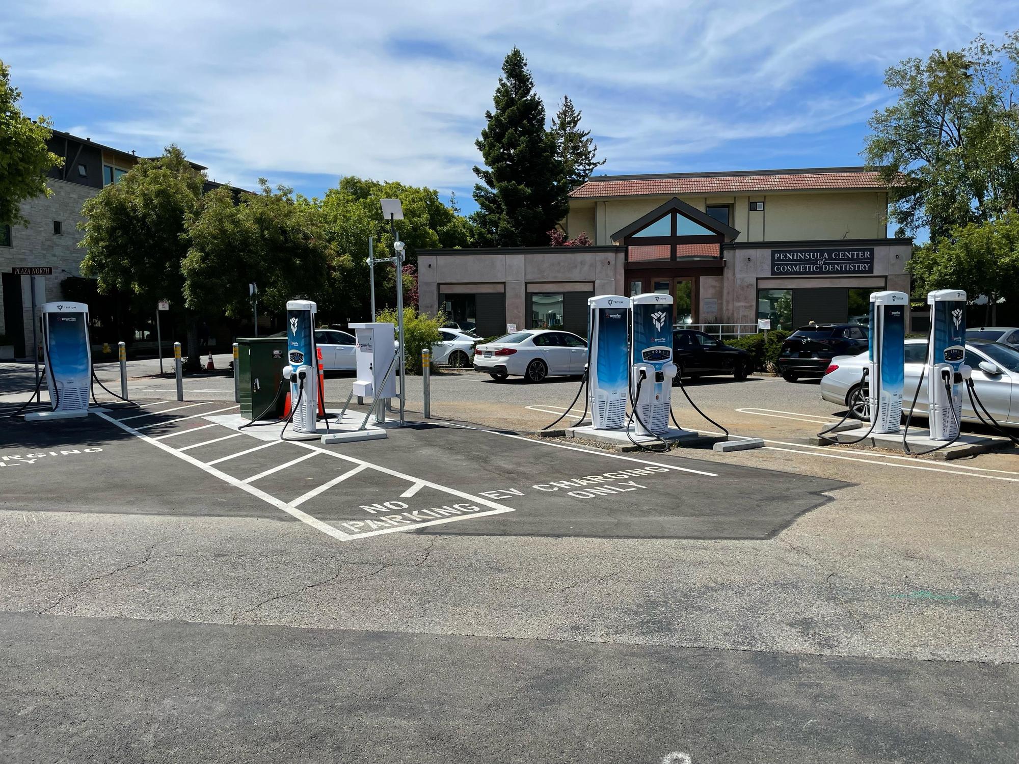 State St Market Los Altos, CA EV Station