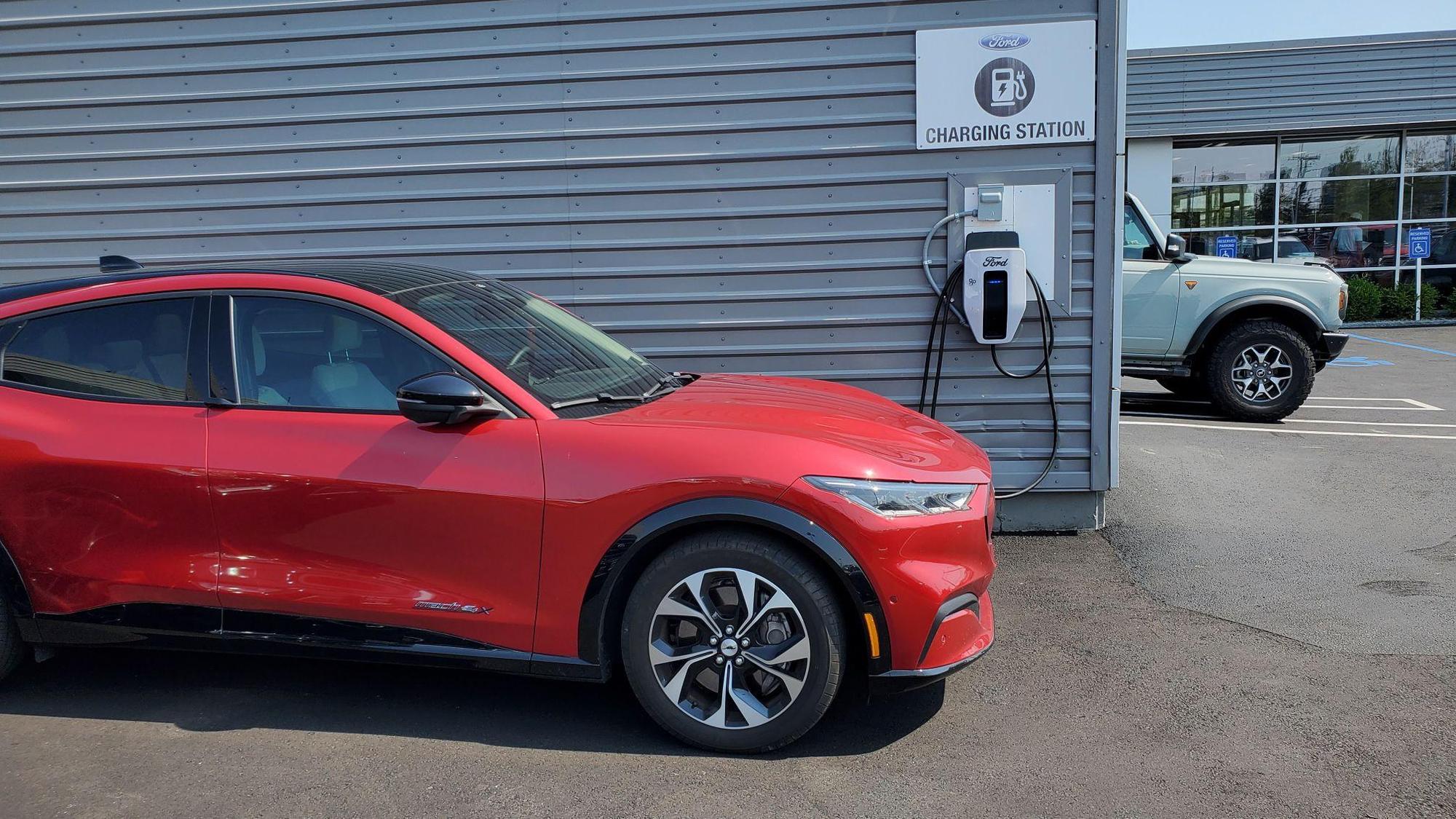 Stamford Ford Lincoln Stamford, CT EV Station