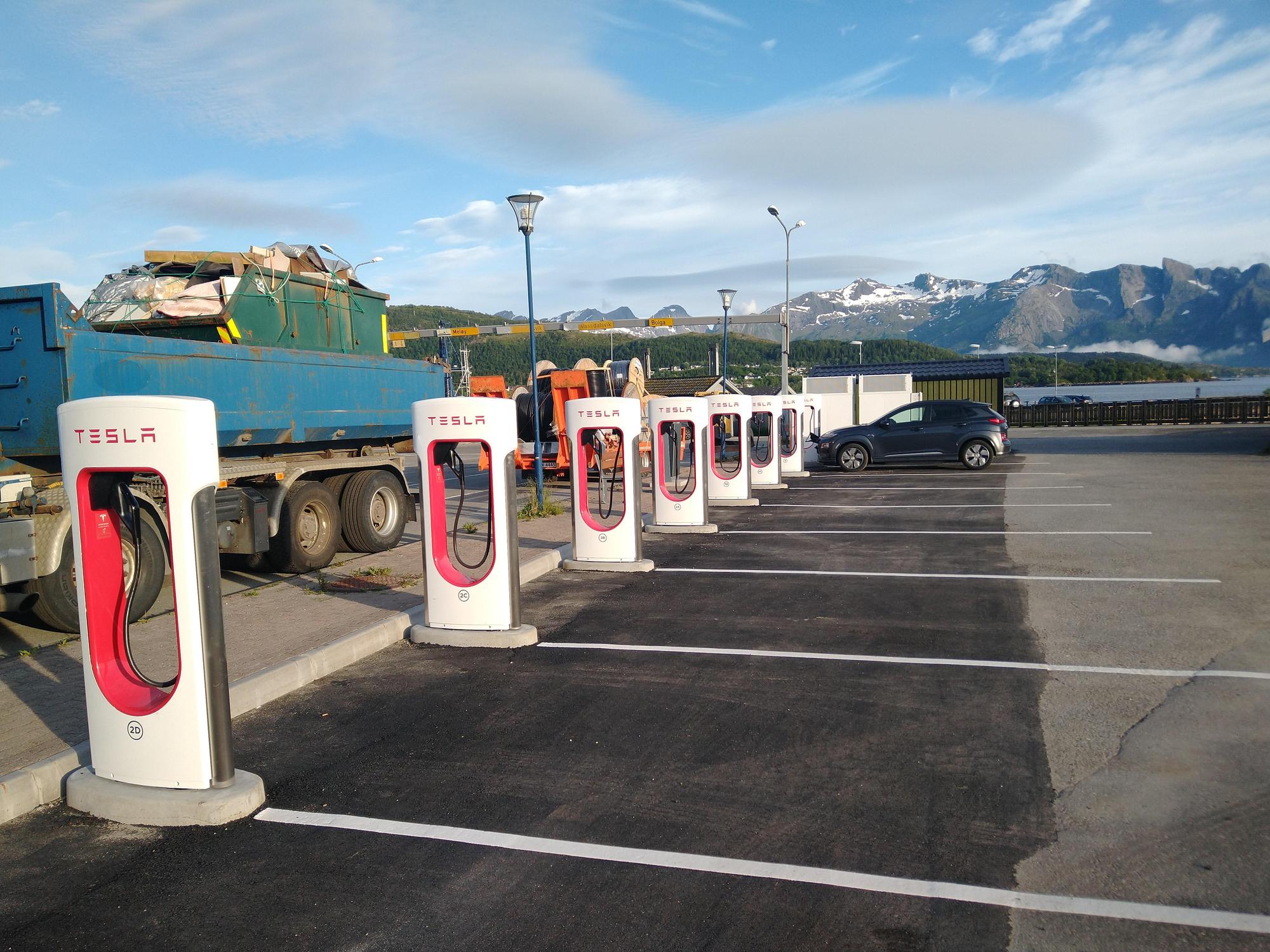Shell Marina | Havneveien 8, 8150 Ørnes, Norway | EV Station