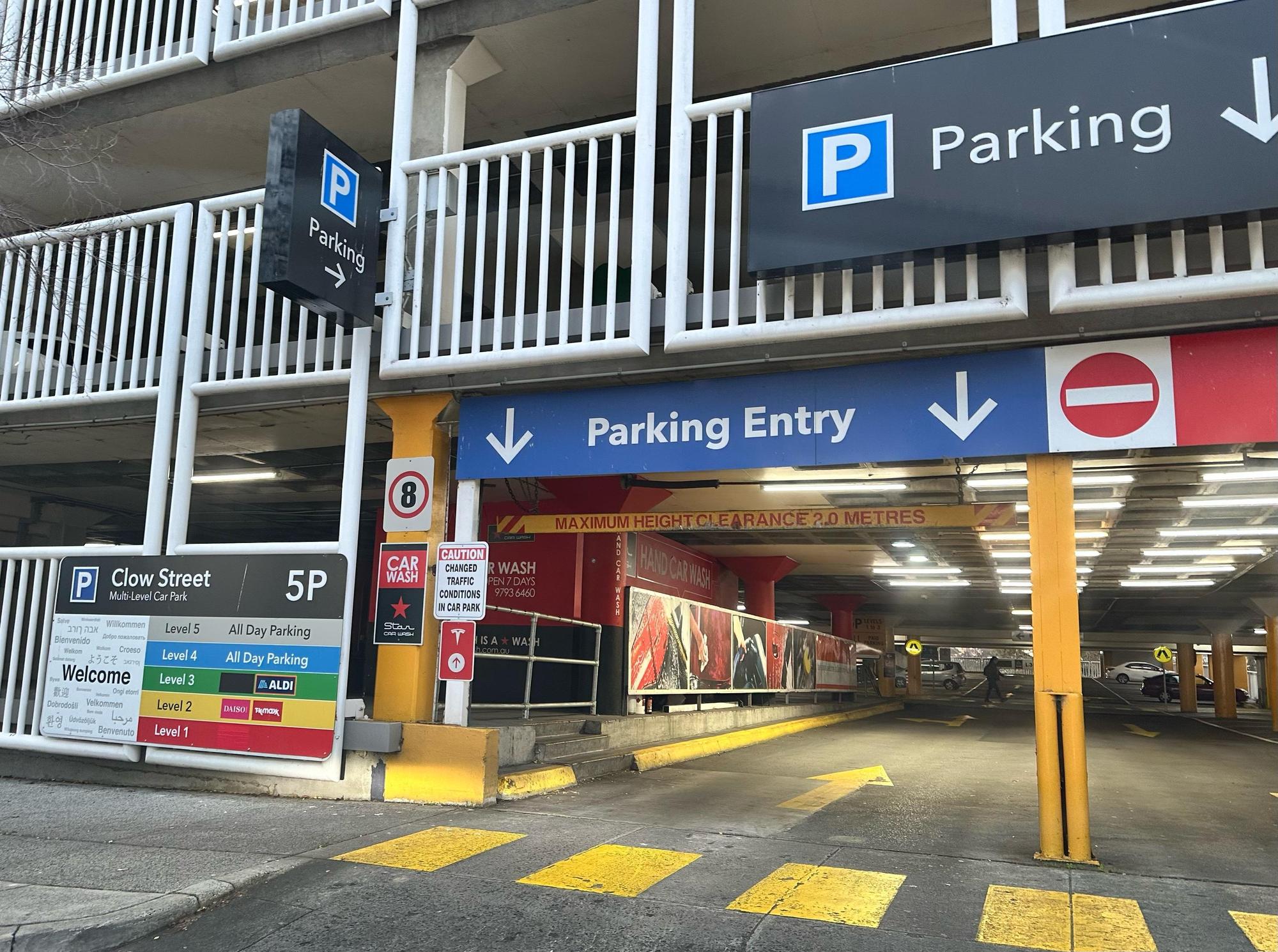 Dandenong Plaza Dandenong, VIC EV Station