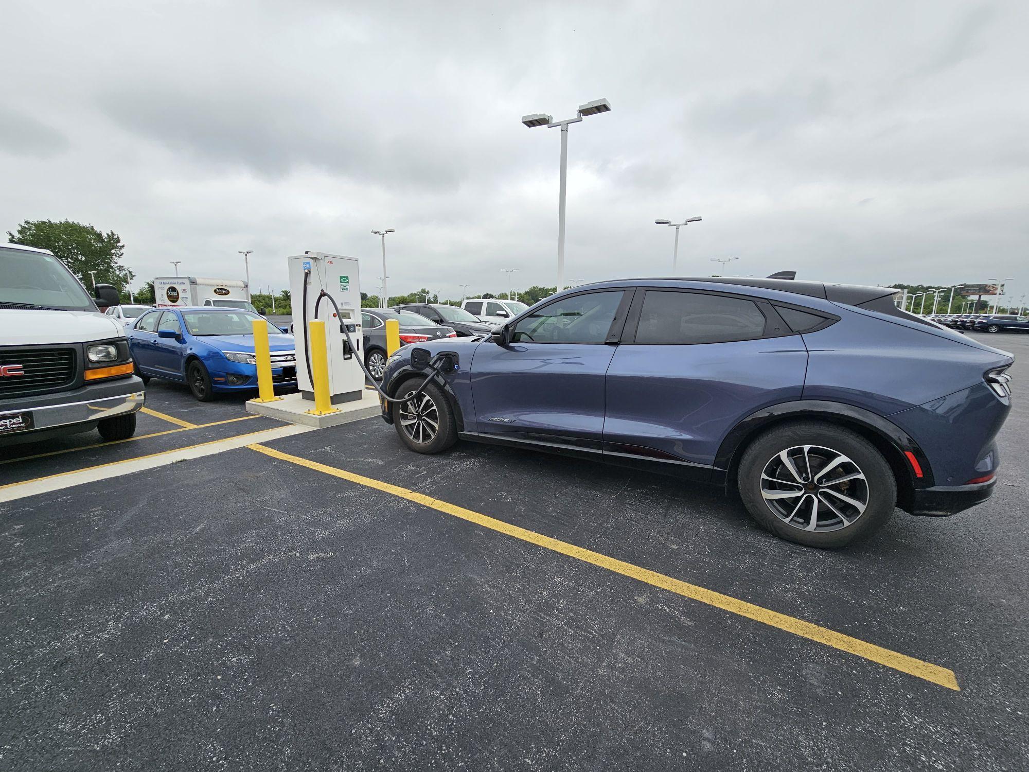 Schepel Buick GMC Merrillville, IN EV Station