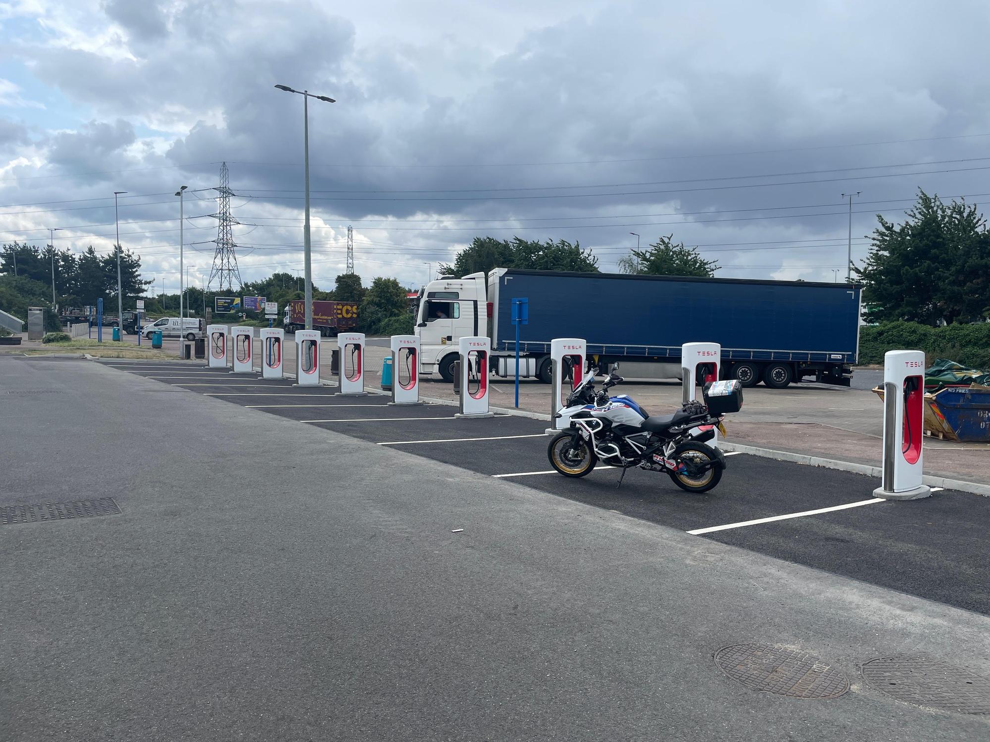 Thurrock Services M25 (1) Grays, England EV Station