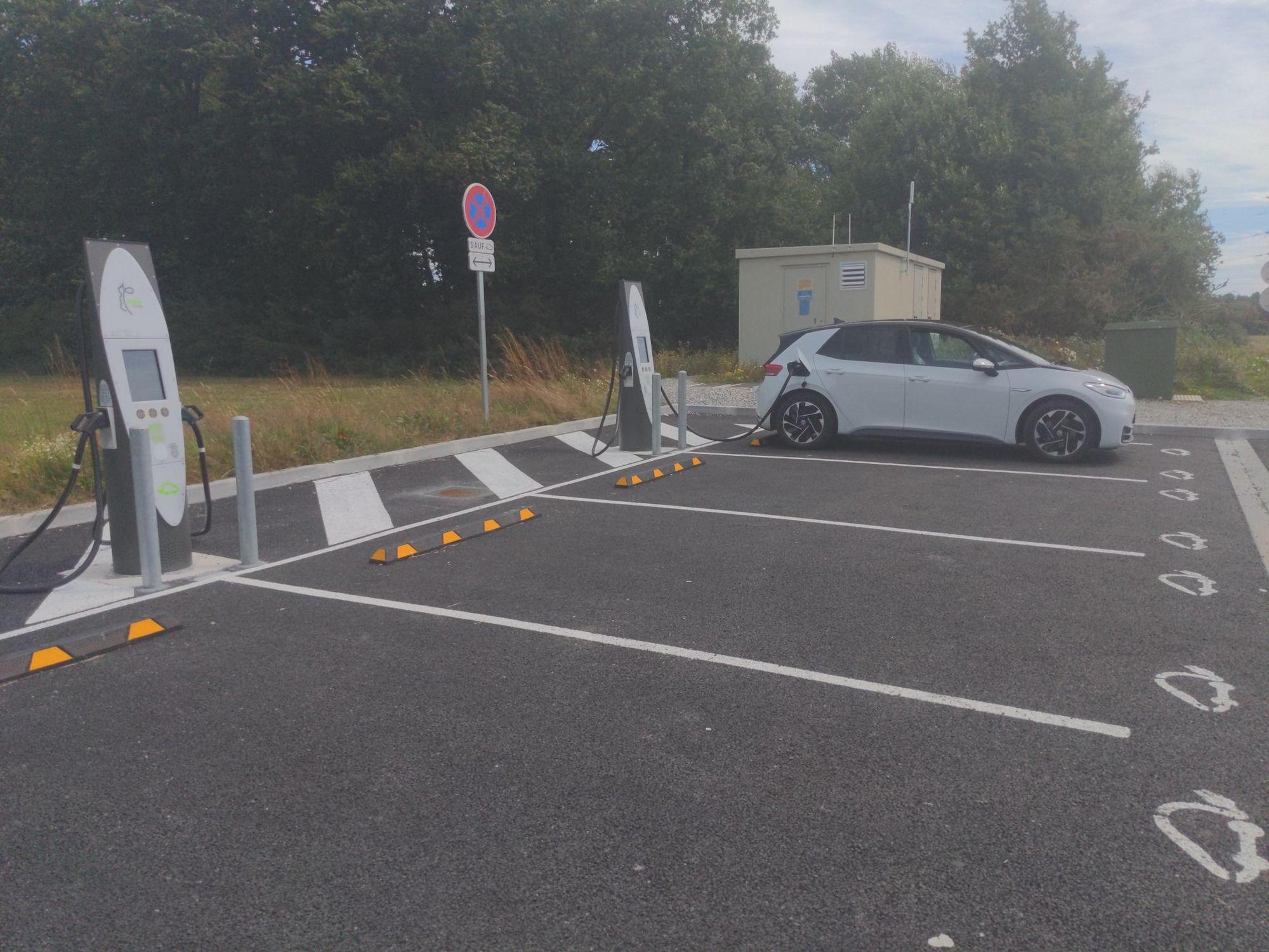 IE Charge Taden Brittany EV Station