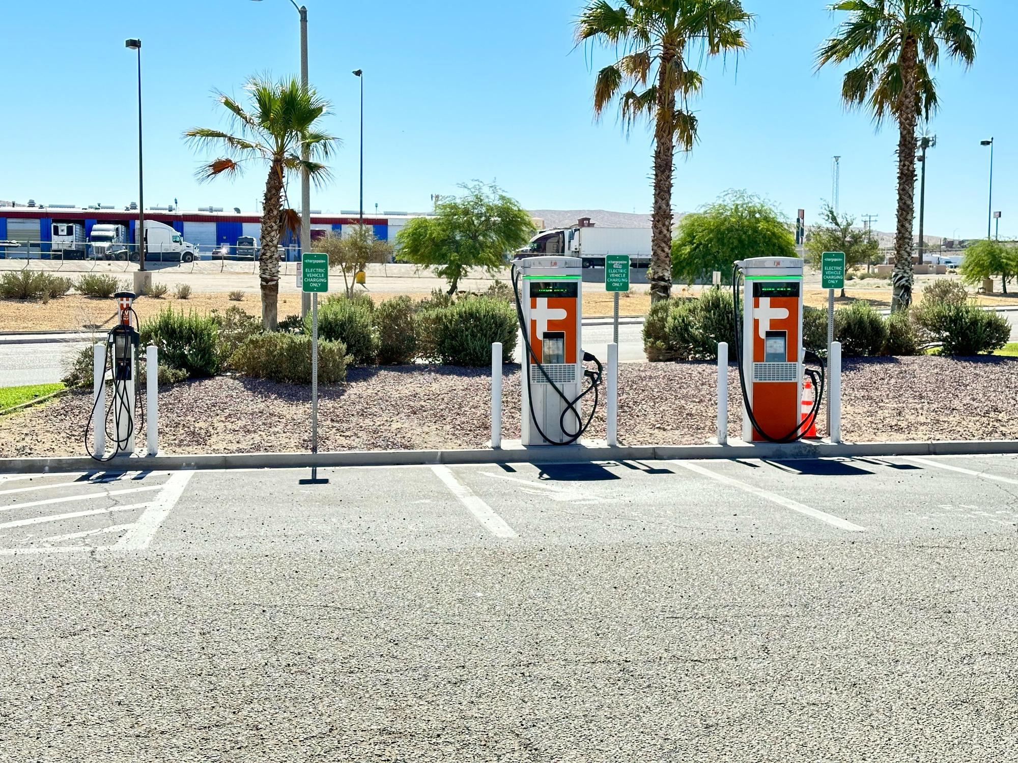Barstow Love's Travel Stop Barstow, CA EV Station