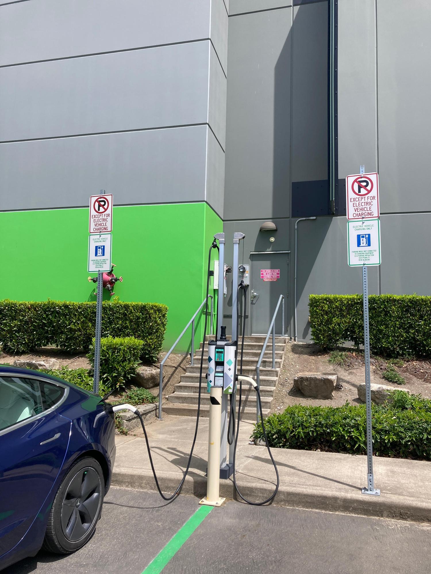 Square One Distribution | Snoqualmie, WA | EV Station