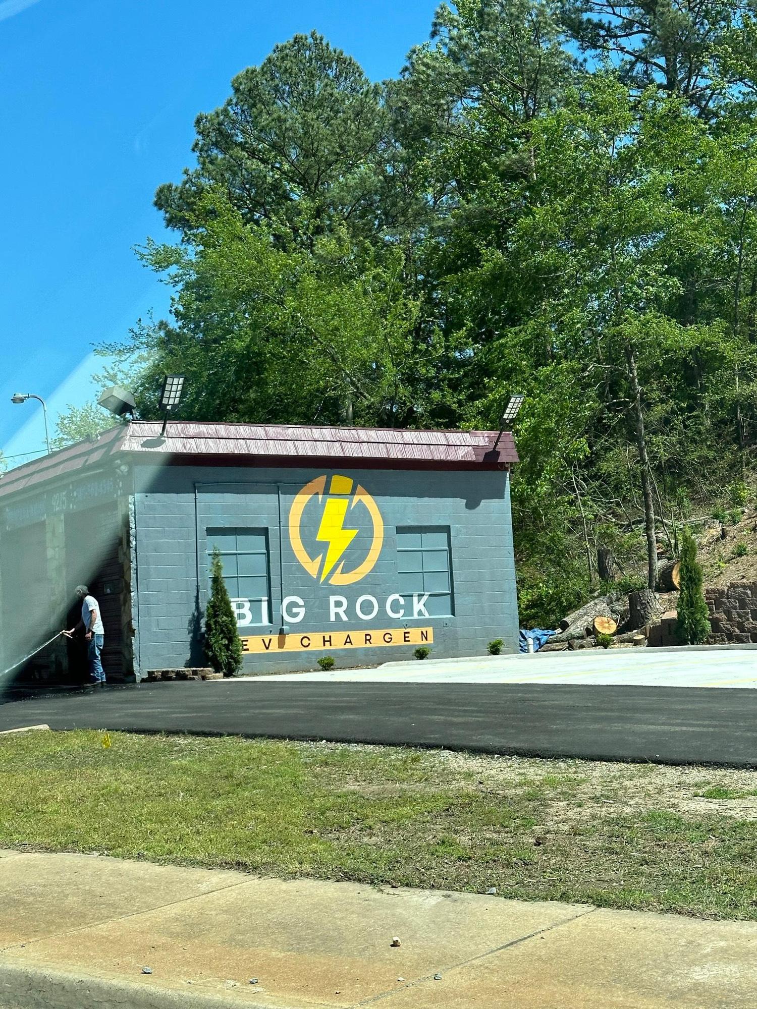 Suds N Bubbles Carwash & Detailing Little Rock, AR EV Station