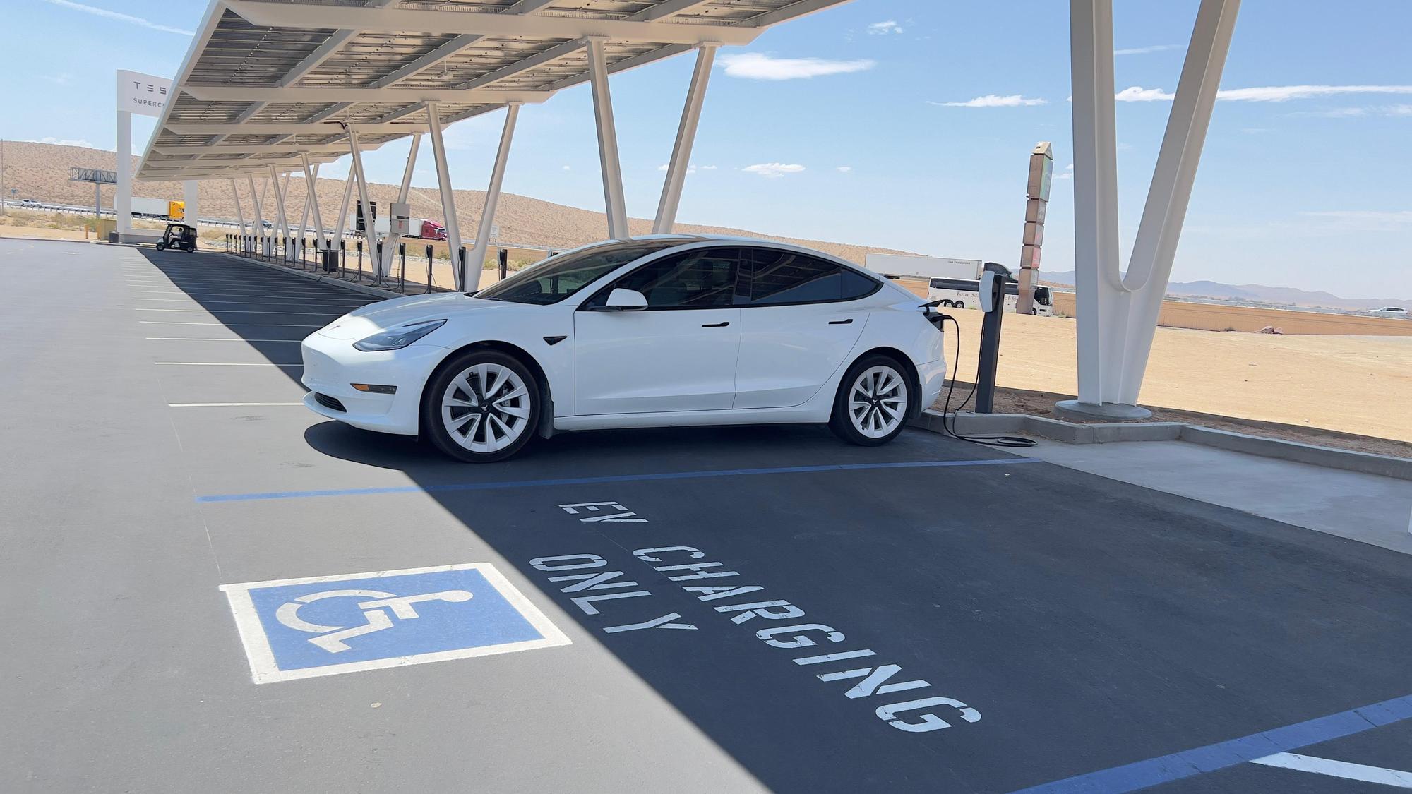 The Outlets at Barstow (2) Barstow, CA EV Station