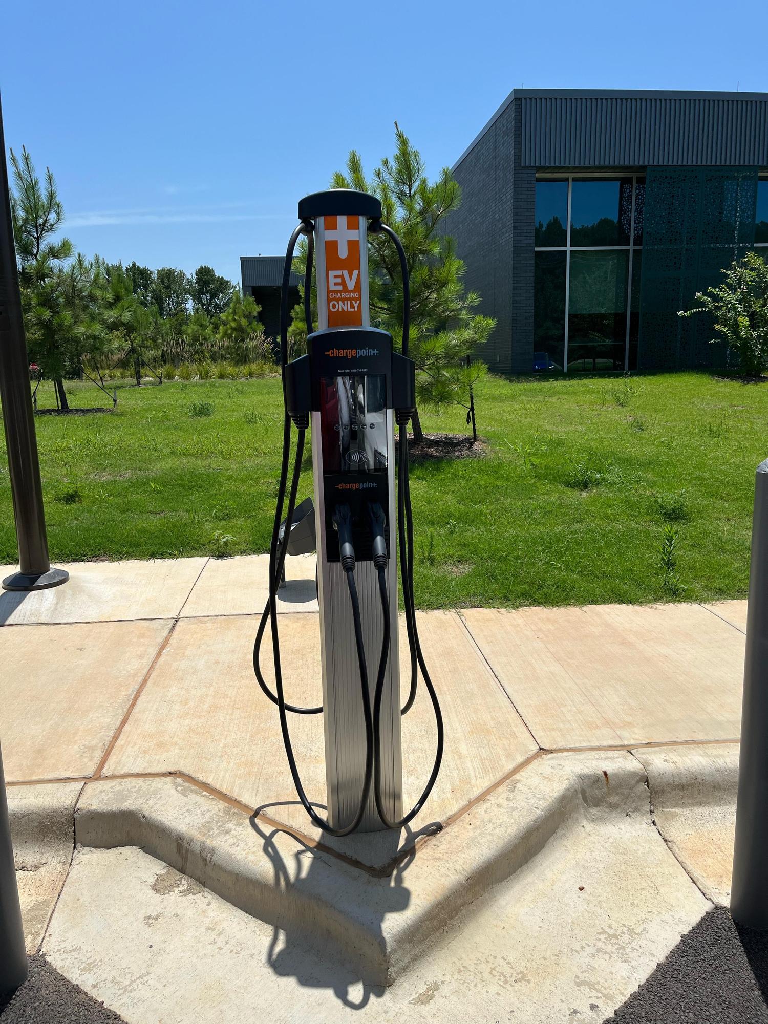 Sevier Medical Center Front De Queen, AR EV Station