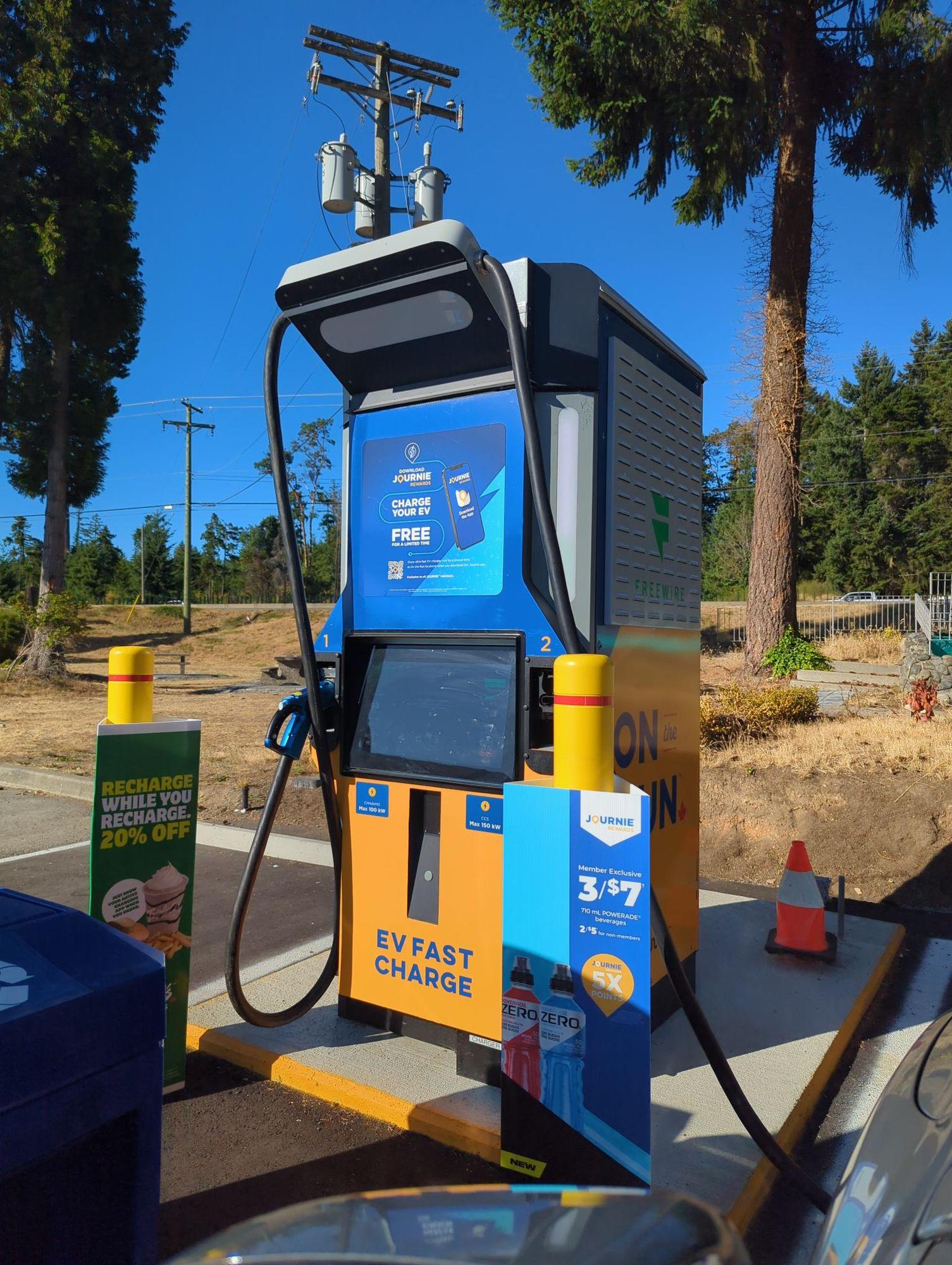 On the Run Convenience Store Nanoose Bay, BC EV Station