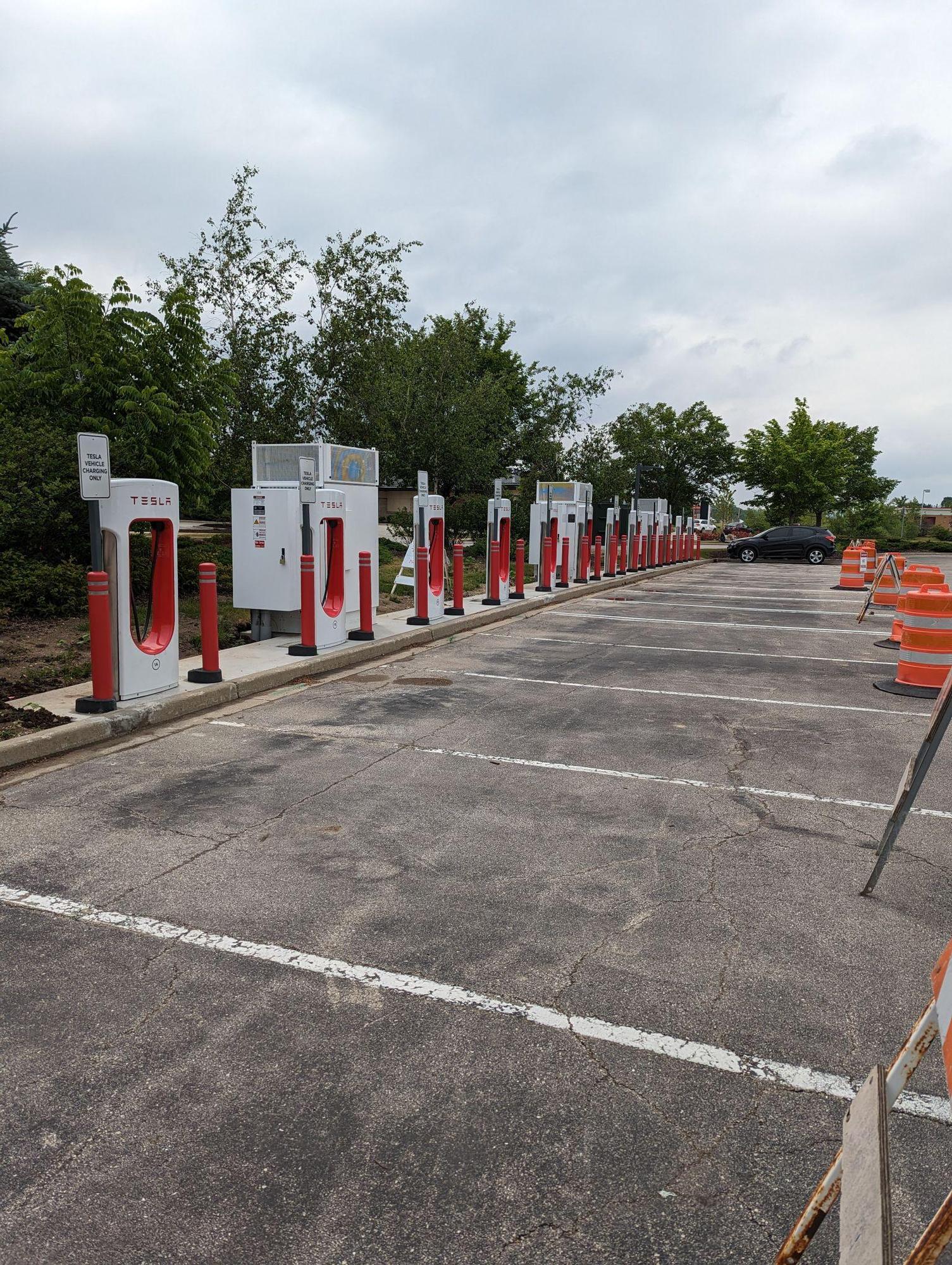 Woodman’s Food Market Waukesha, WI EV Station