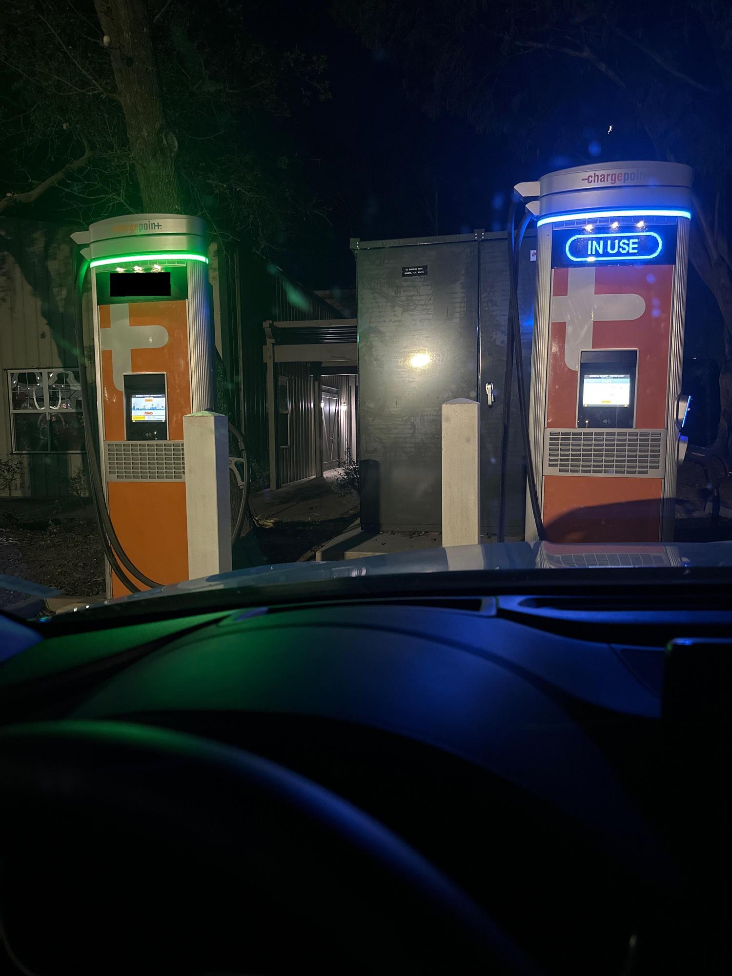 Bonneau Market Sonoma, CA EV Station