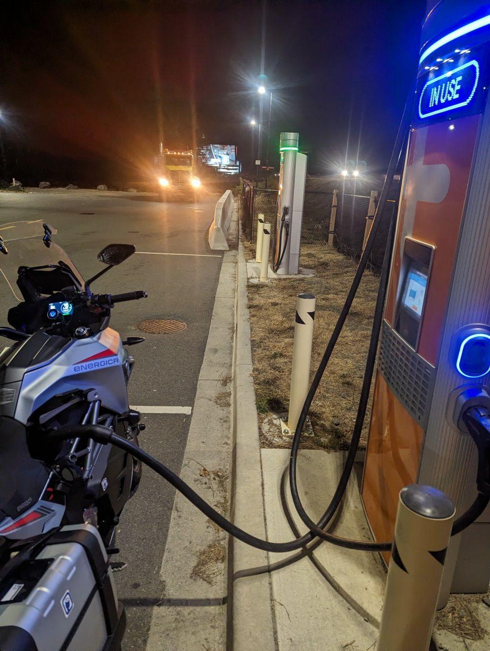 Snaw-Naw-As Market | Lantzville, BC | EV Station
