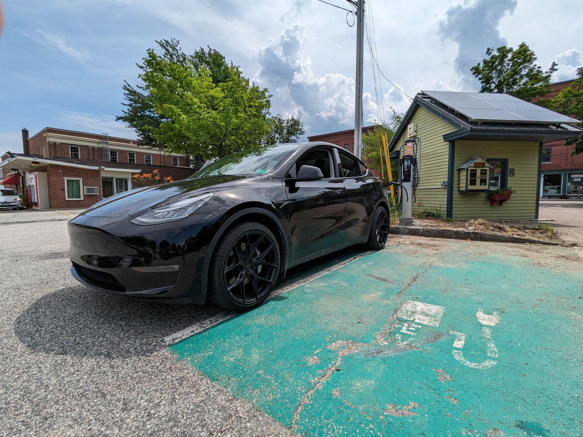Deering Street Parking Lot Norway, ME EV Station