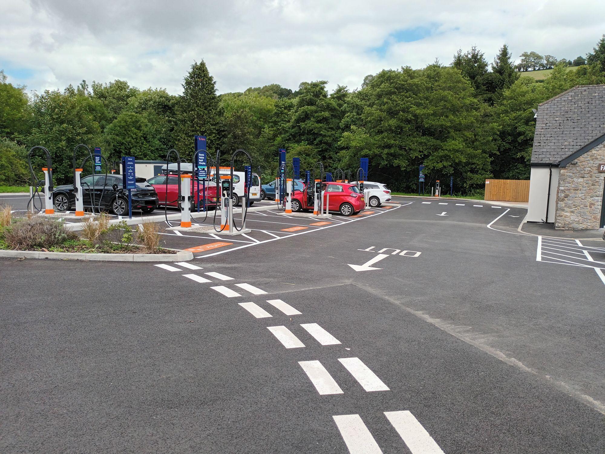 Salmon's Leap Cafe Dartbridge Rd, Buckfastleigh, TQ11 0JR, United Kingdom EV Station