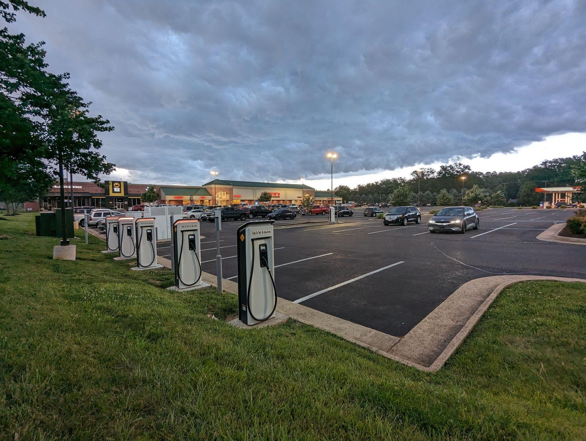 Waynesboro Plaza Martin's Food (2) Waynesboro, VA EV Station