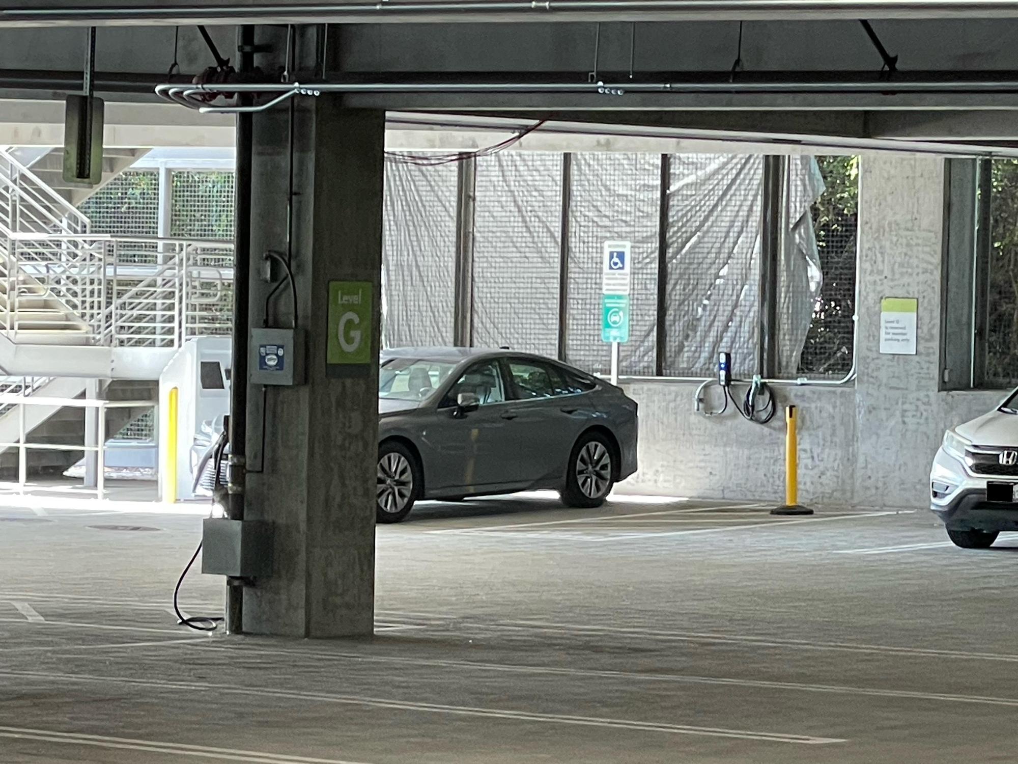 kaiser-permanente-parking-garage-pasadena-ca-ev-station