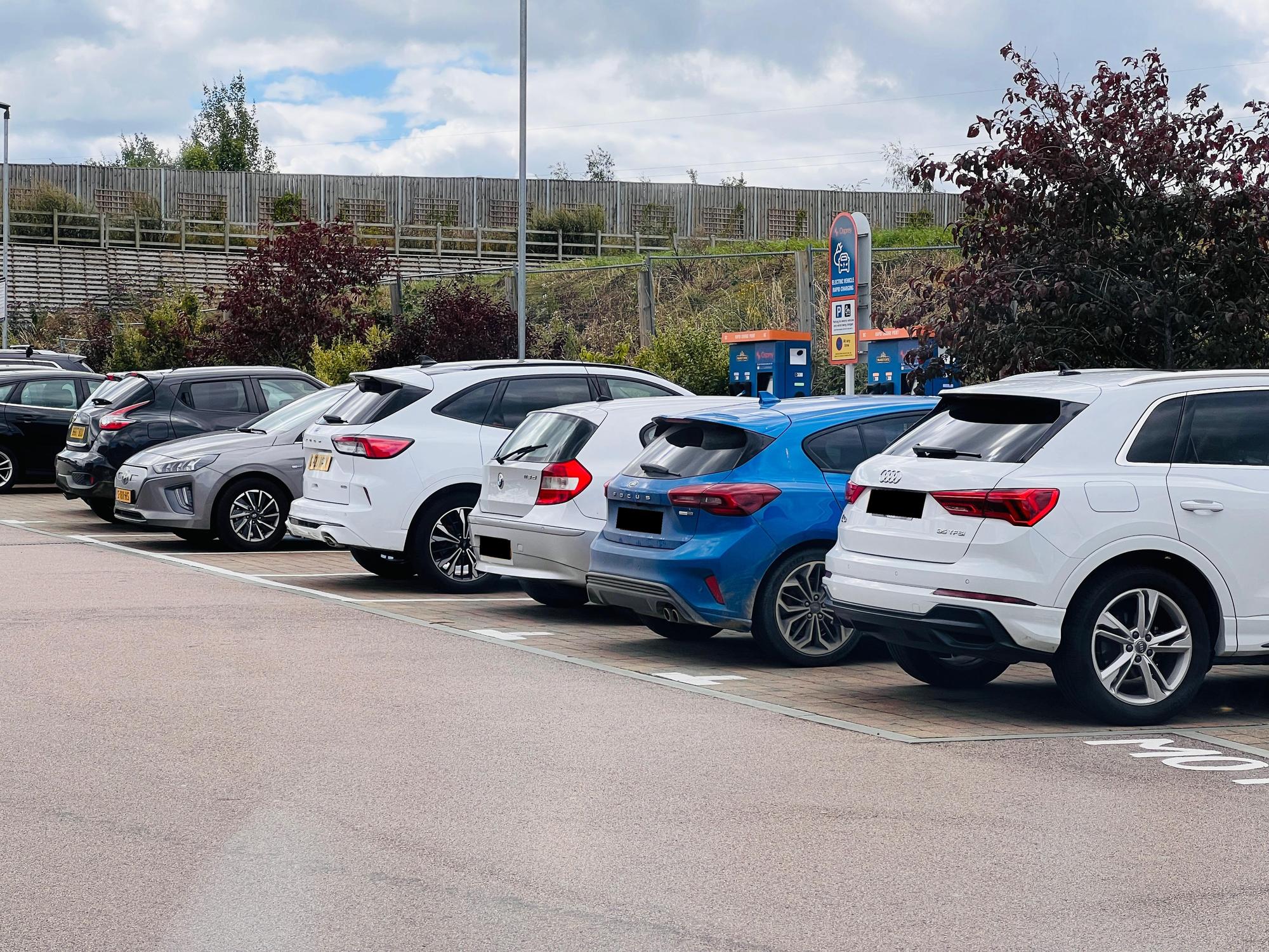 Spring River Pub Ebbsfleet Valley, England EV Station