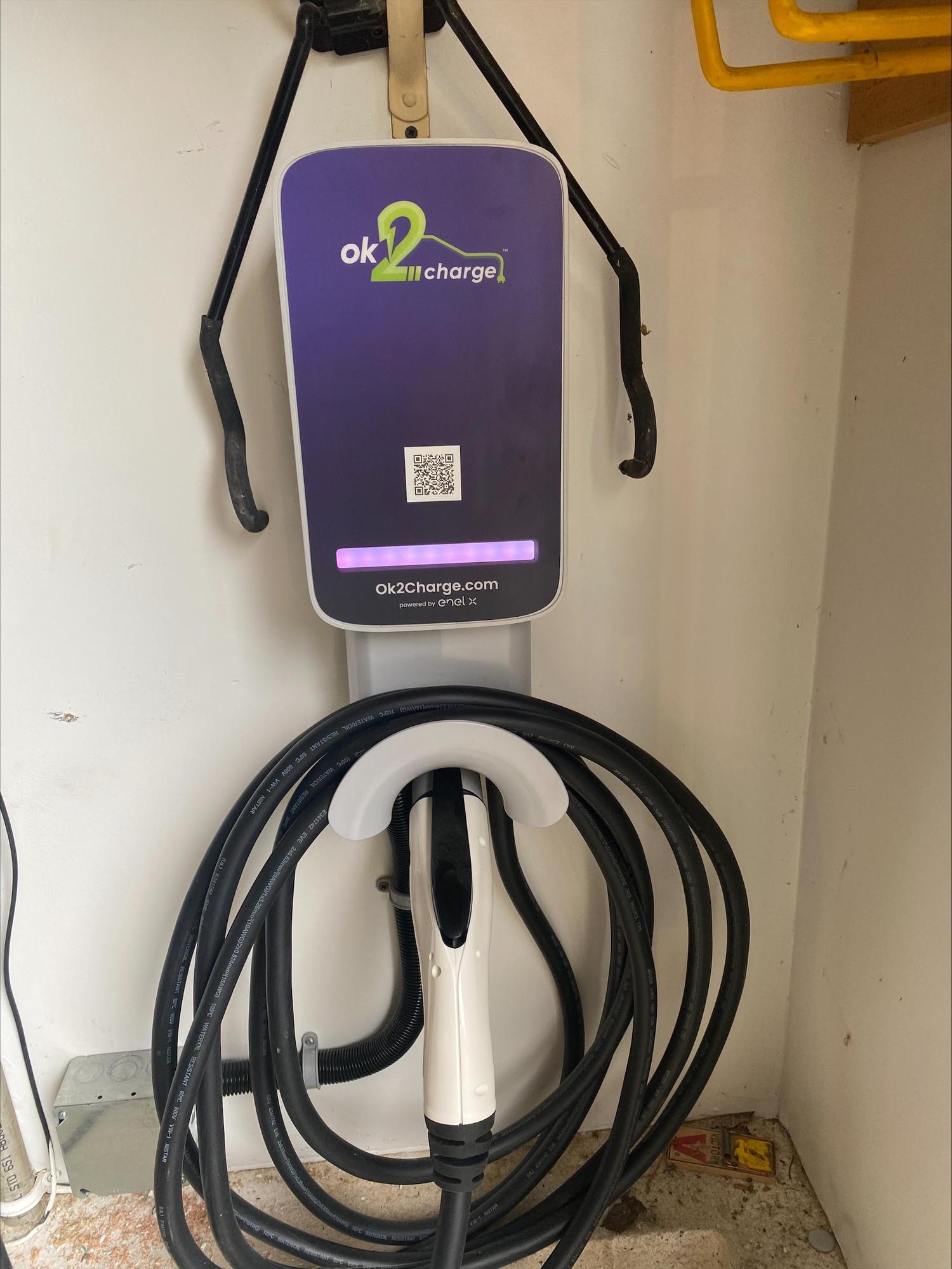 Merlin's Escape Newtown, CT EV Station