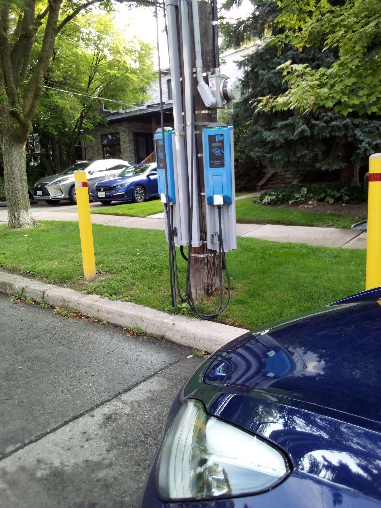 Green P Charging 41 Inglewood Dr Toronto, ON EV Station