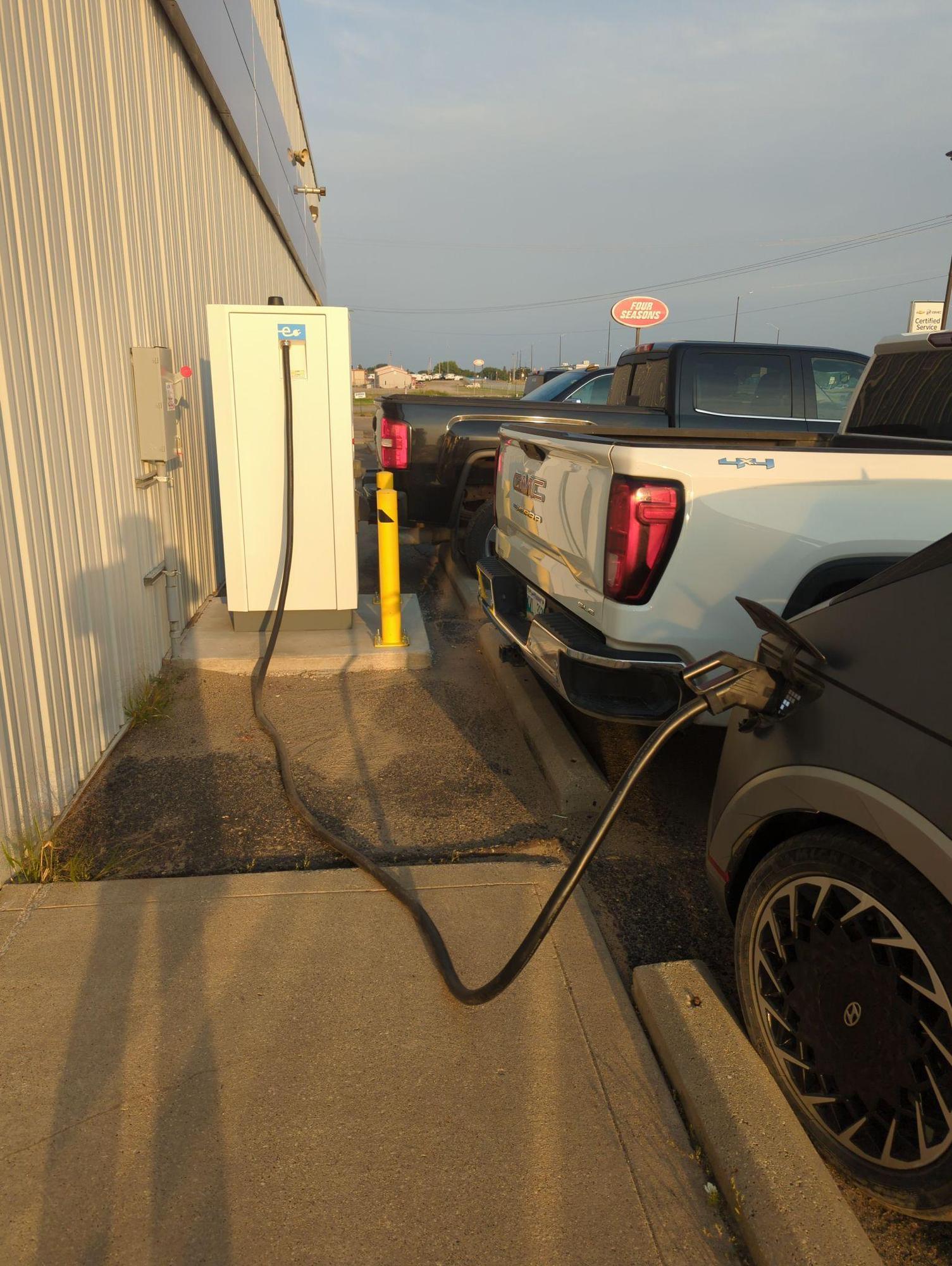 Virden Mainline Motors Virden, MB EV Station