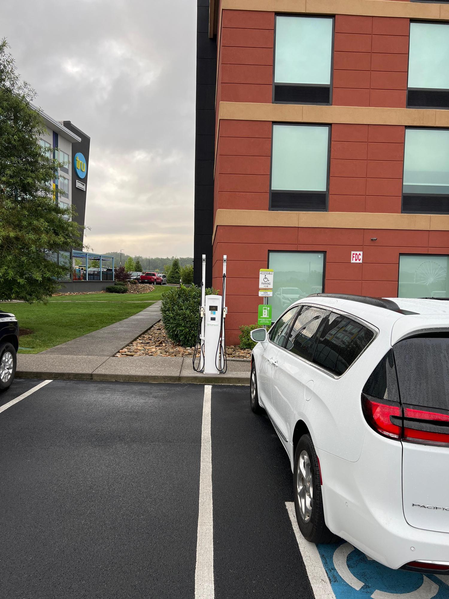 Home2 suites by hilton pigeon forge 2 pigeon forge tn ev station