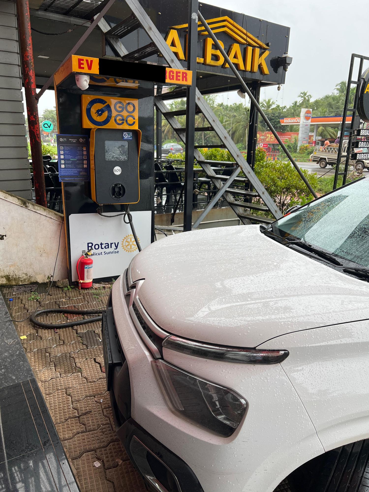 GO EC Reliance Fresh EVCS EV Super Charging Station Pantheeramkavu