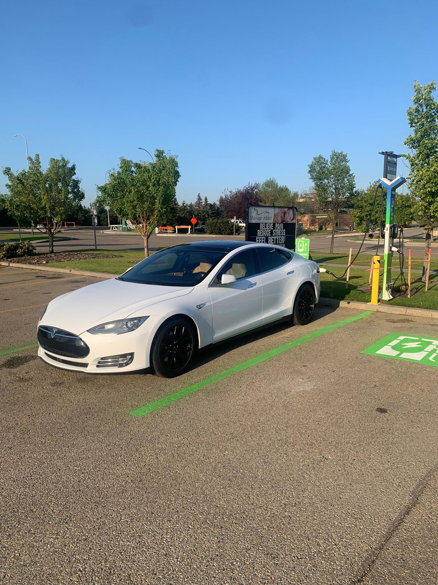 AMA Sherwood Park Sherwood Park, AB EV Station