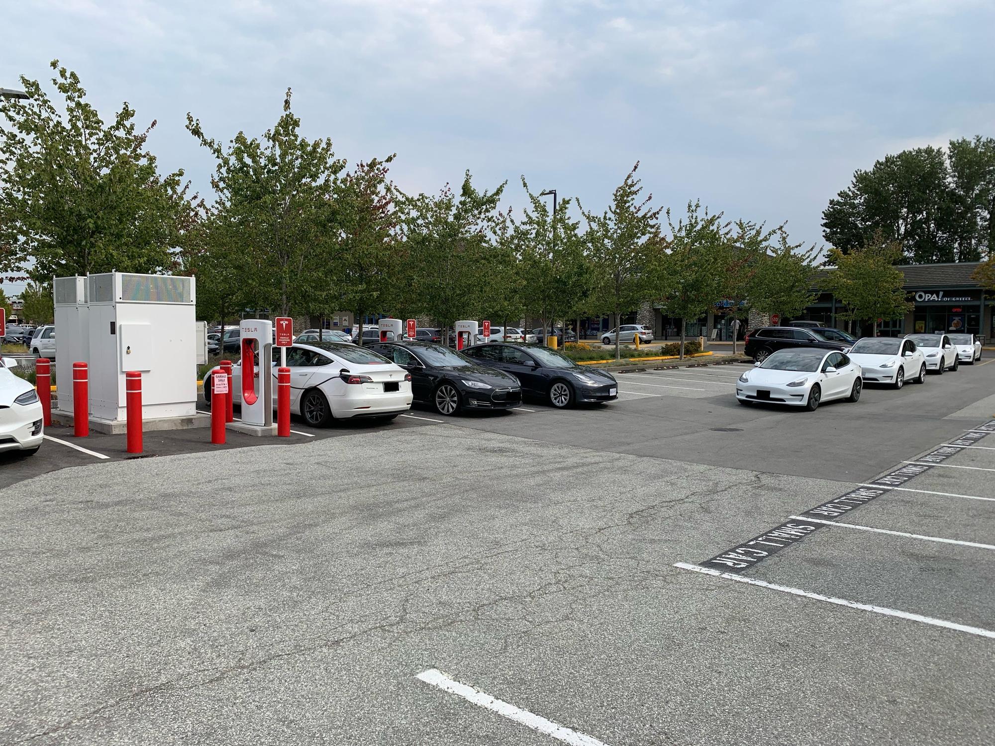 Ironwood Plaza (3) Richmond, BC EV Station