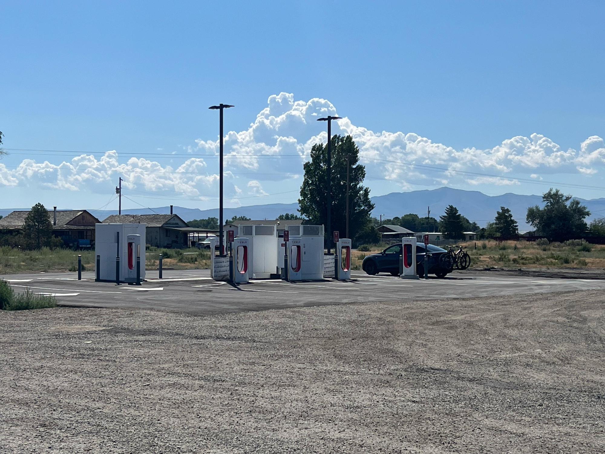 Quinn River Market (2) McDermitt, NV EV Station